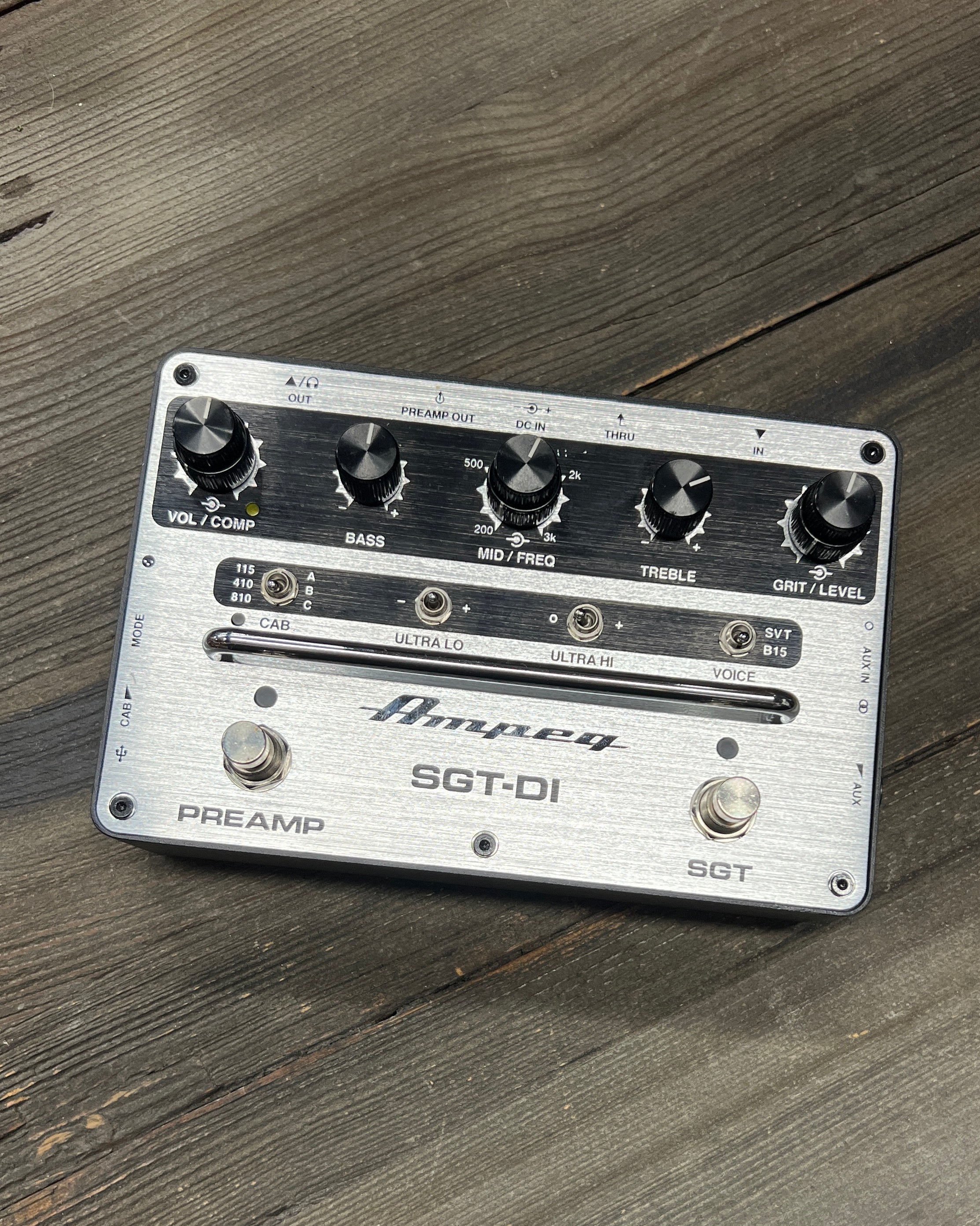 USED Ampeg SGT-DI Preamp pedal and DI