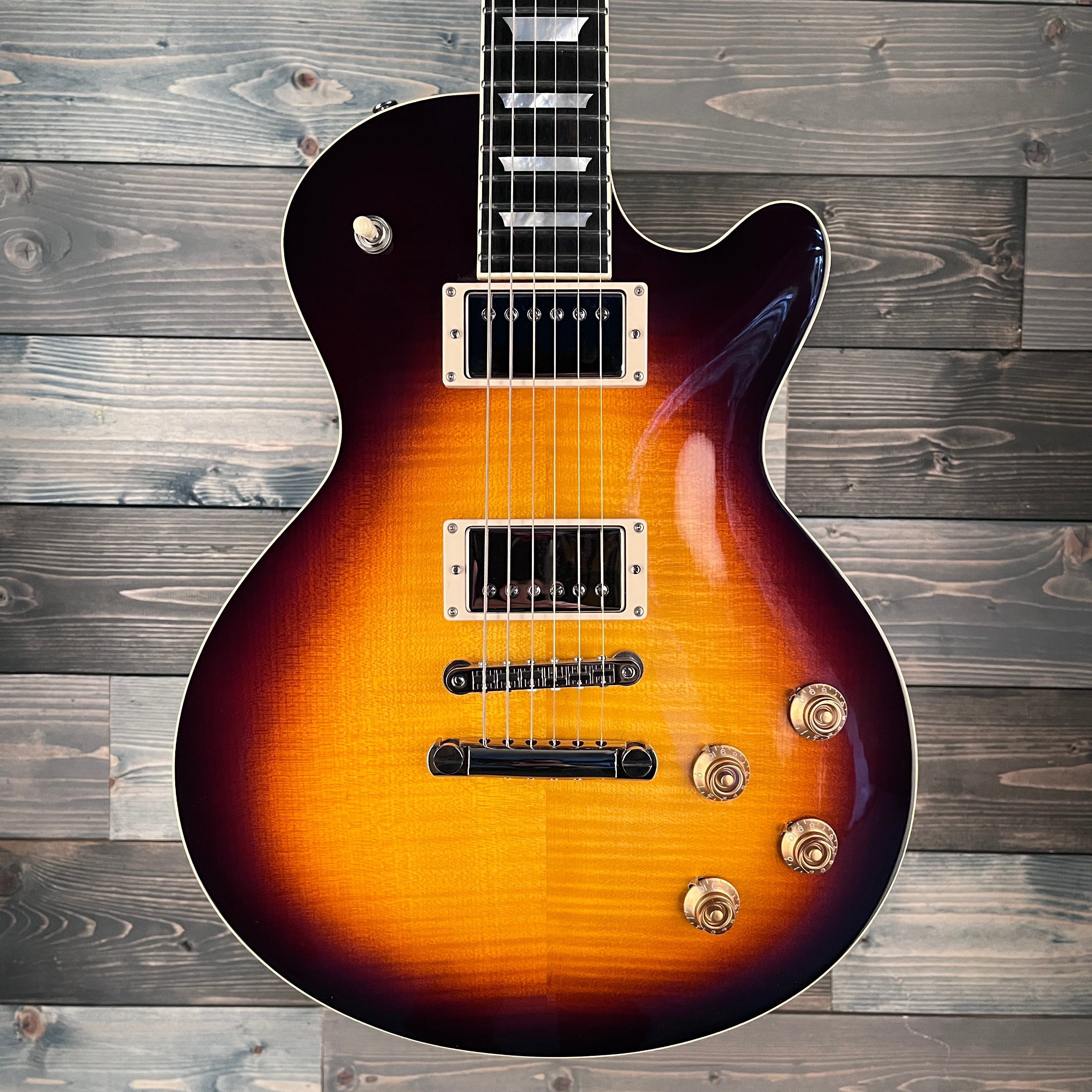 Eastman Guitars SB59 SB Lacquer Sunburst Electric Guitar w/case