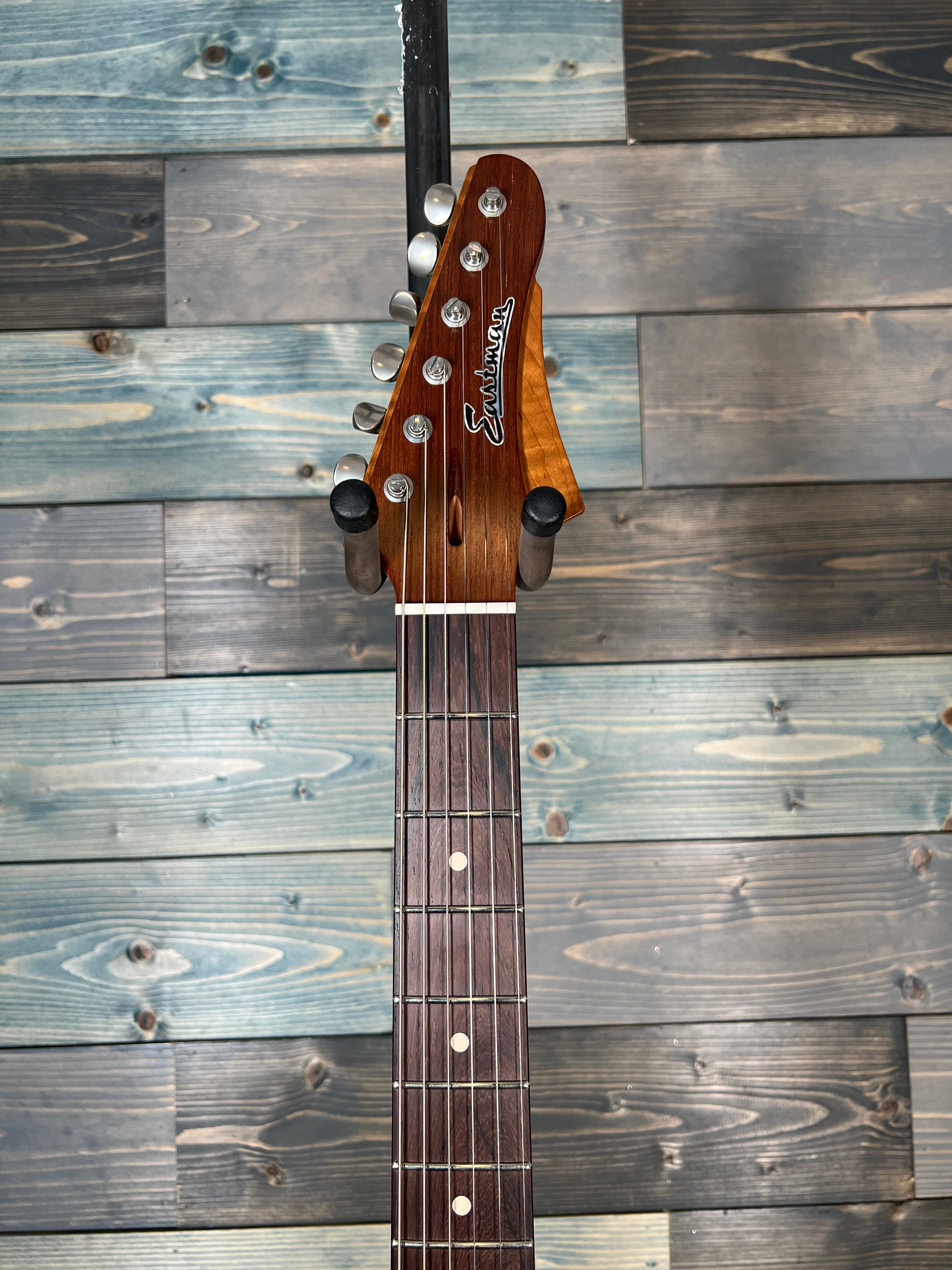 Eastman D'Ambrosio Offset '63 Electric Guitar - Inca Silver