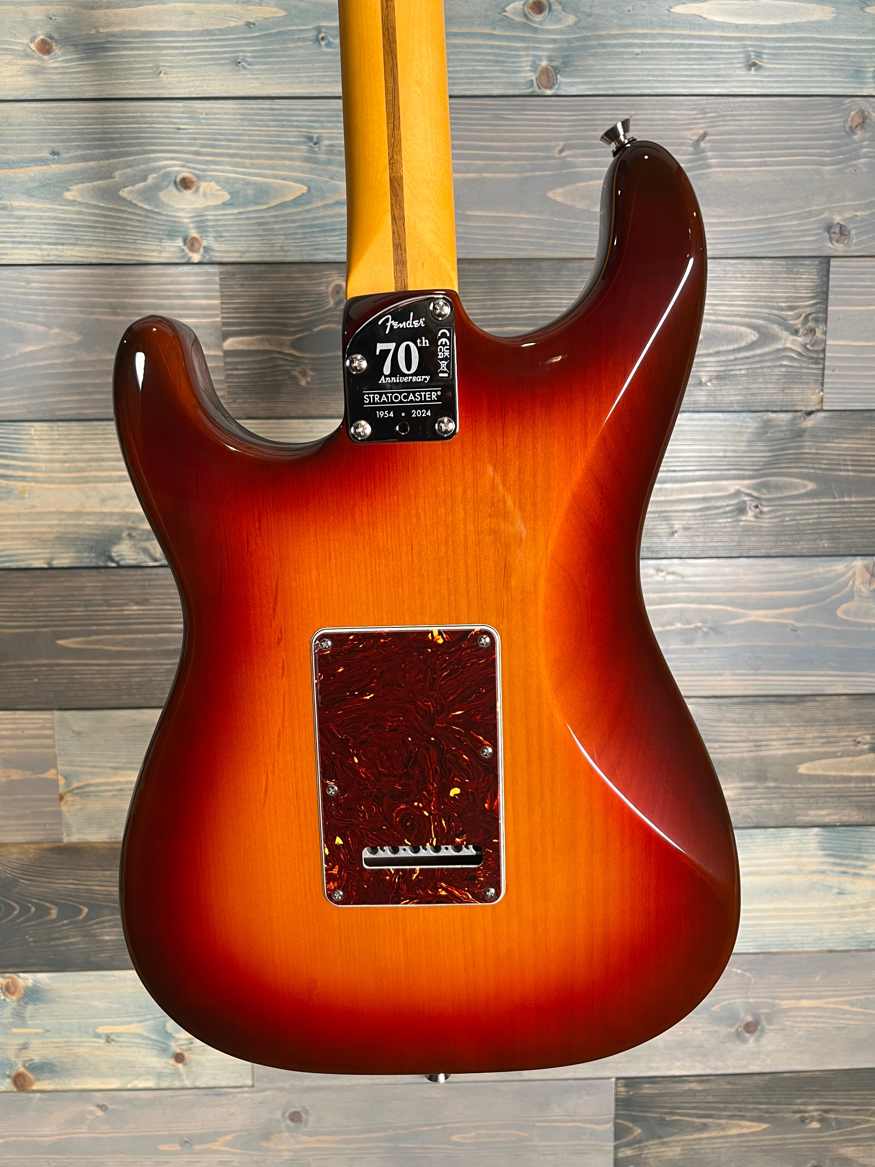 DEMO Fender 70th Anniversary Am Professional II Stratocaster, Comet Burst