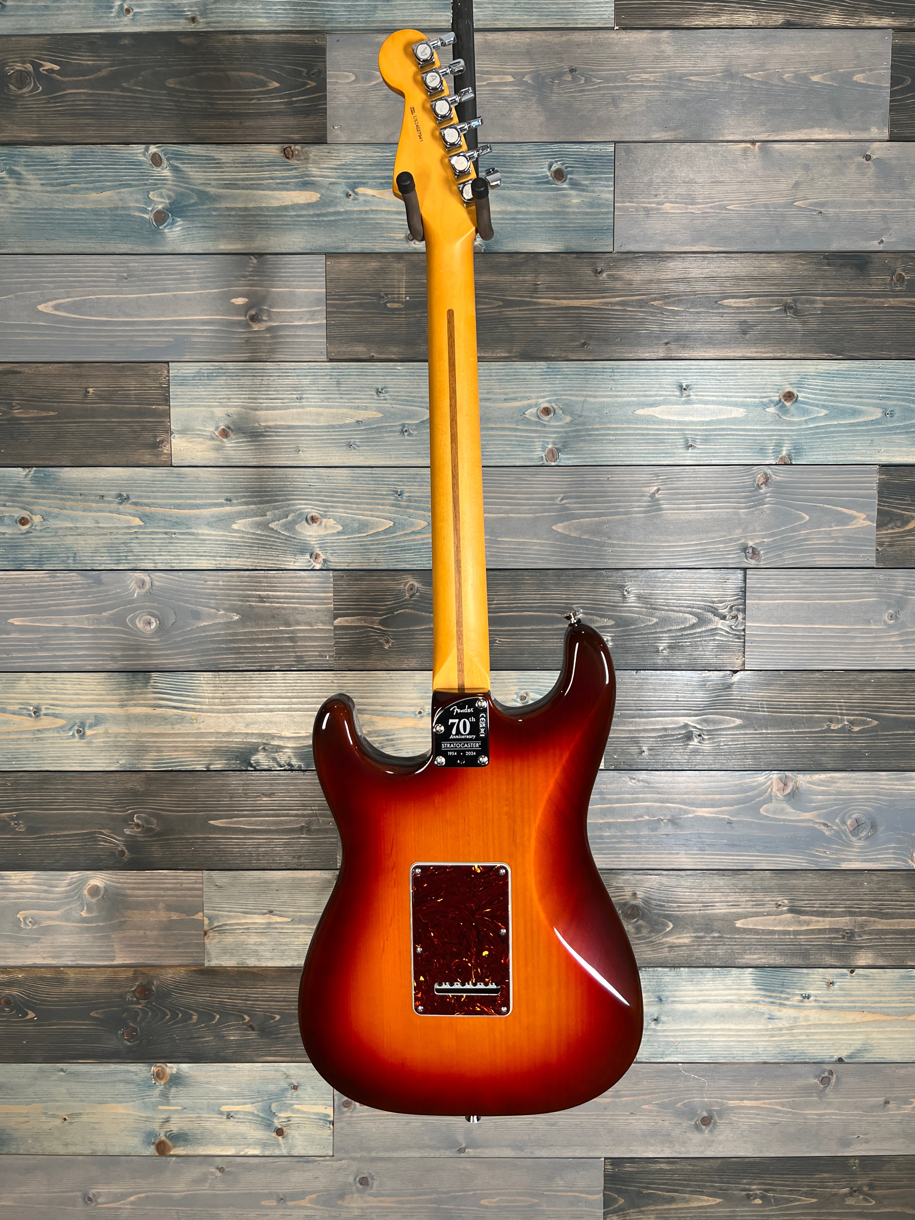 DEMO Fender 70th Anniversary Am Professional II Stratocaster, Comet Burst