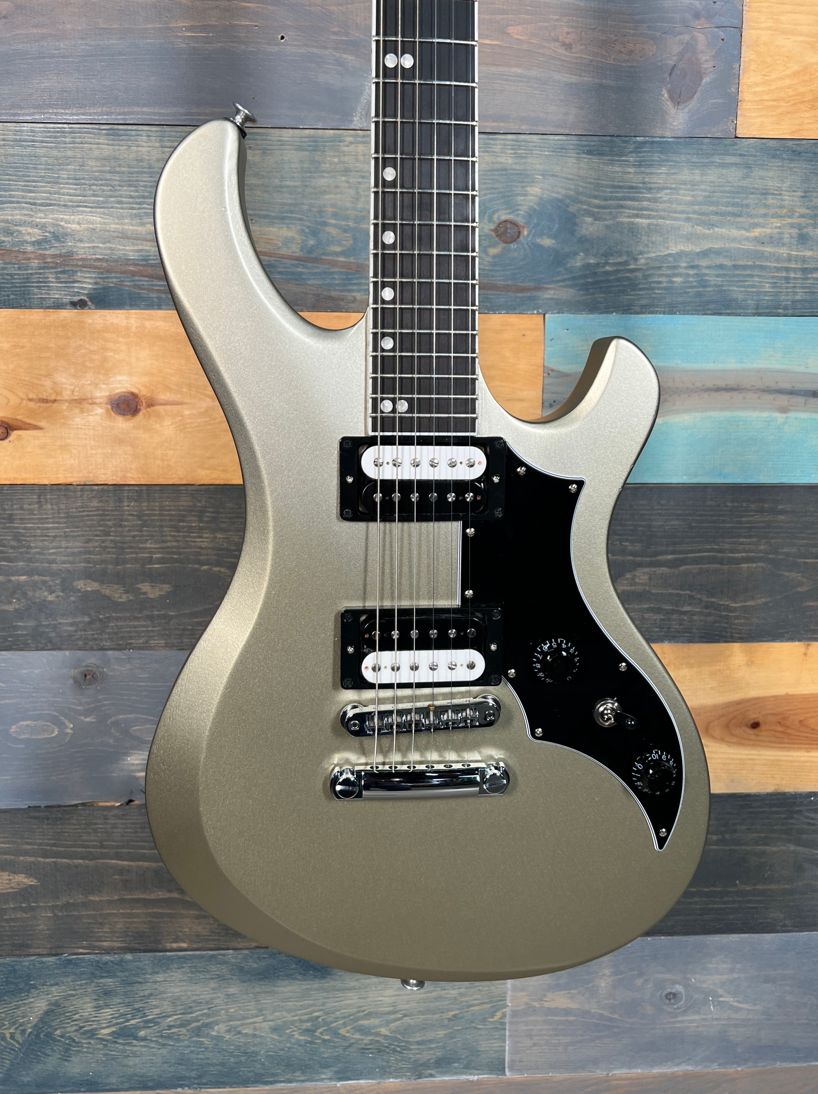 USED Gibson Victory - Gold Mist Satin