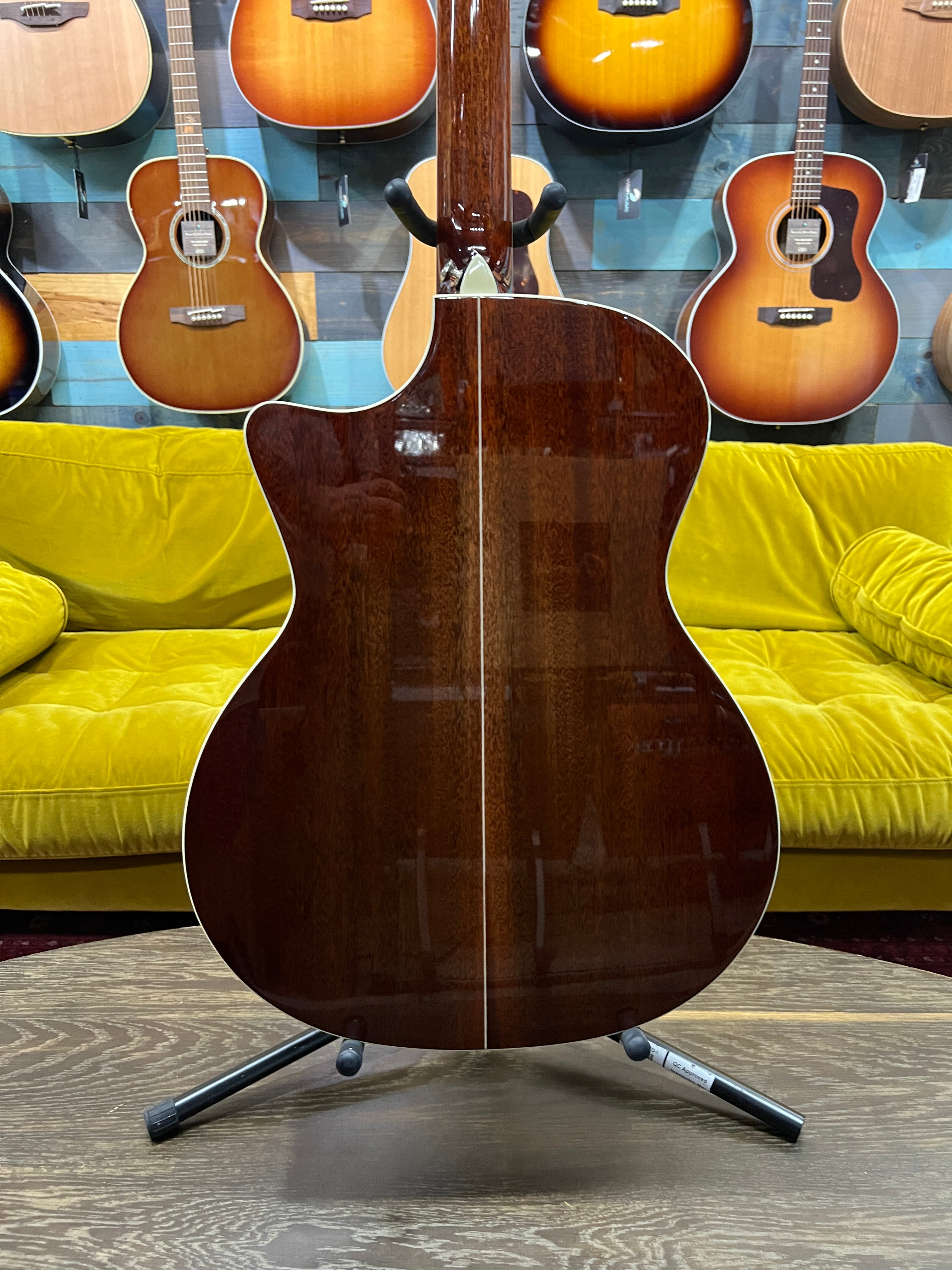 USED Eastman AC322CE Acoustic Electric Guitar
