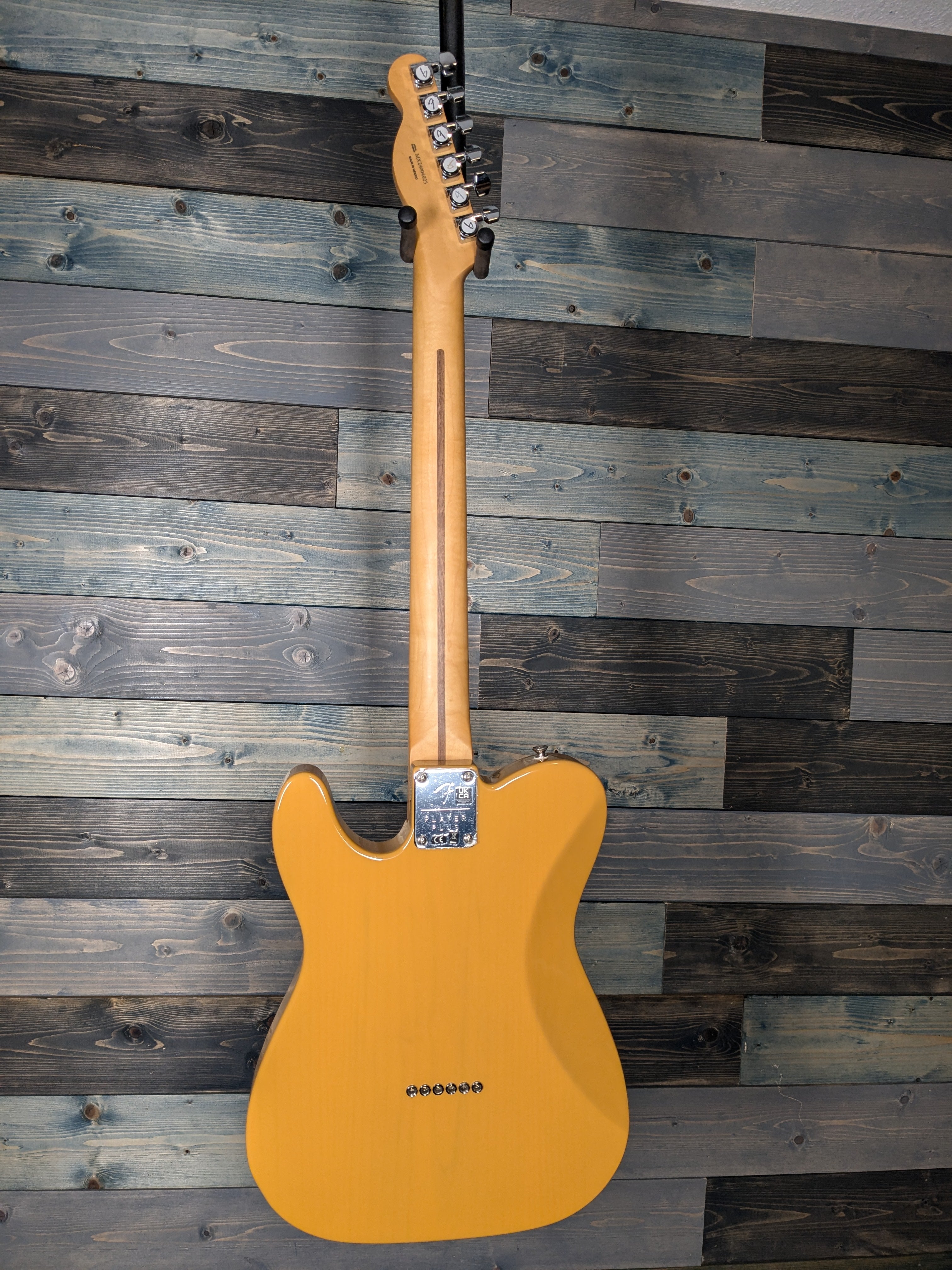 DEMO Fender Player Plus Telecaster, Maple Fingerboard, Butterscotch Blonde
