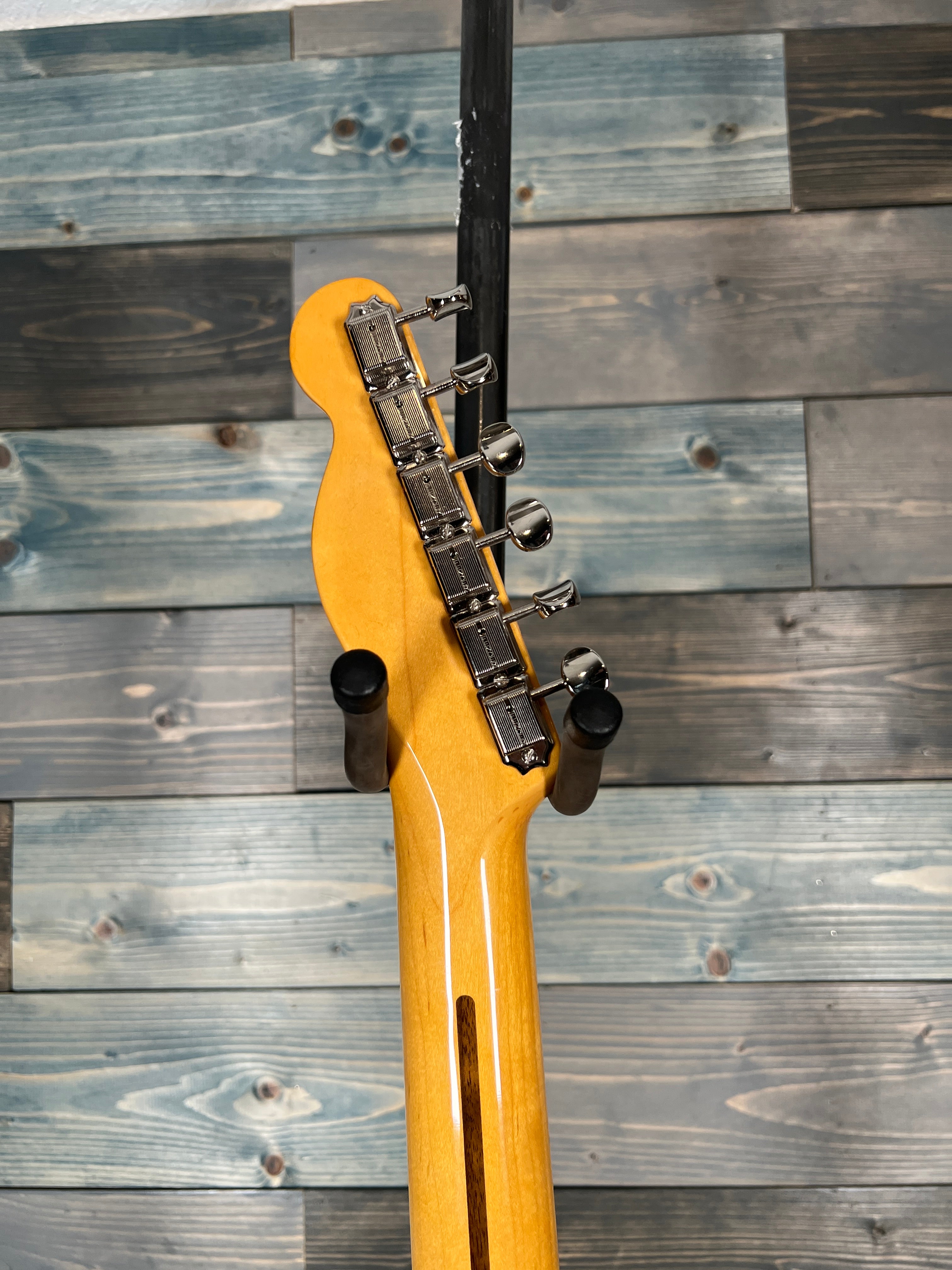 Fender LTD American Vintage II, 1951 Telecaster, MN, Prototype White