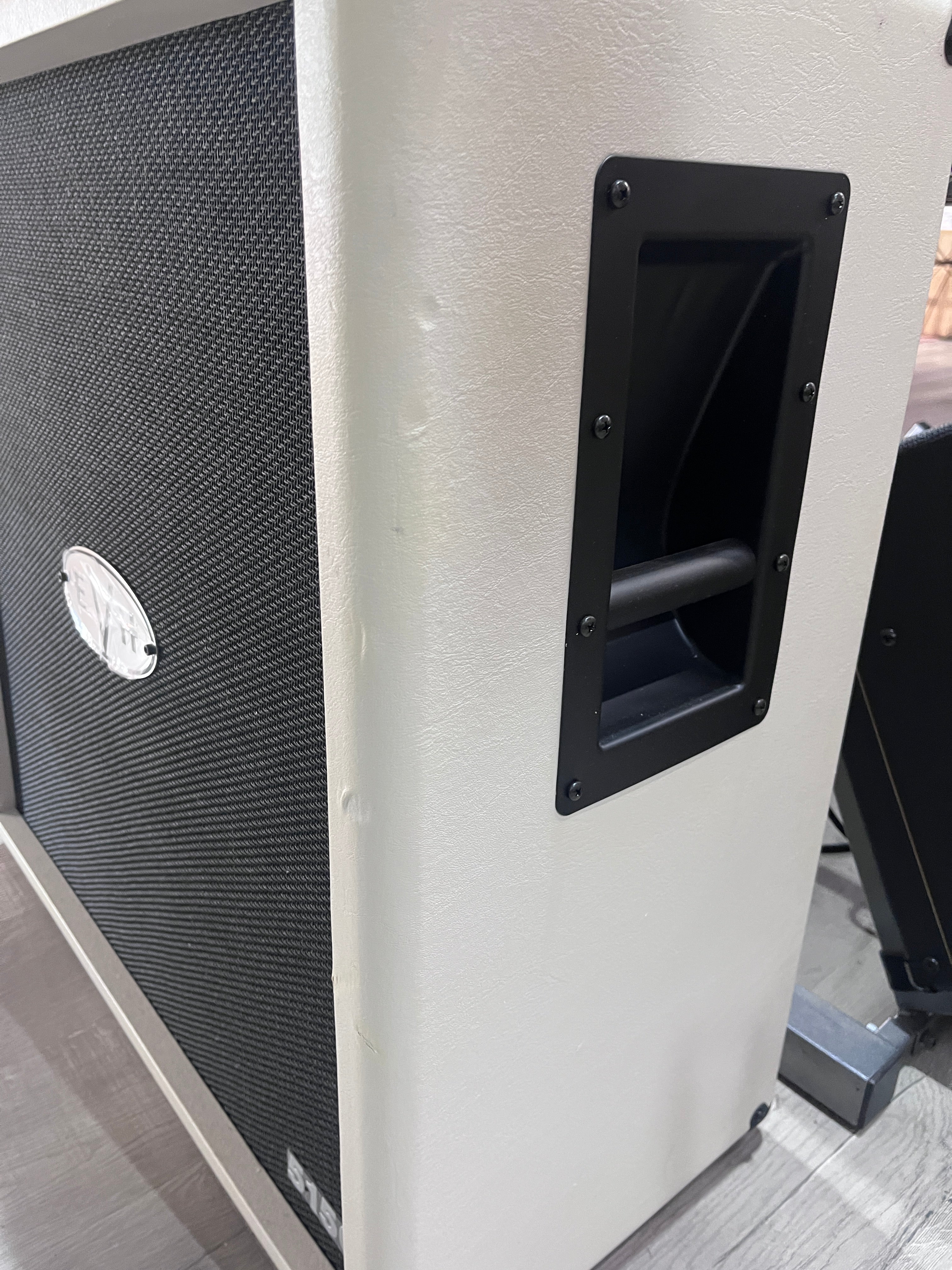 BLEM EVH 5150III 4x12 Straight Cabinet, Ivory IN STORE PICKUP ONLY