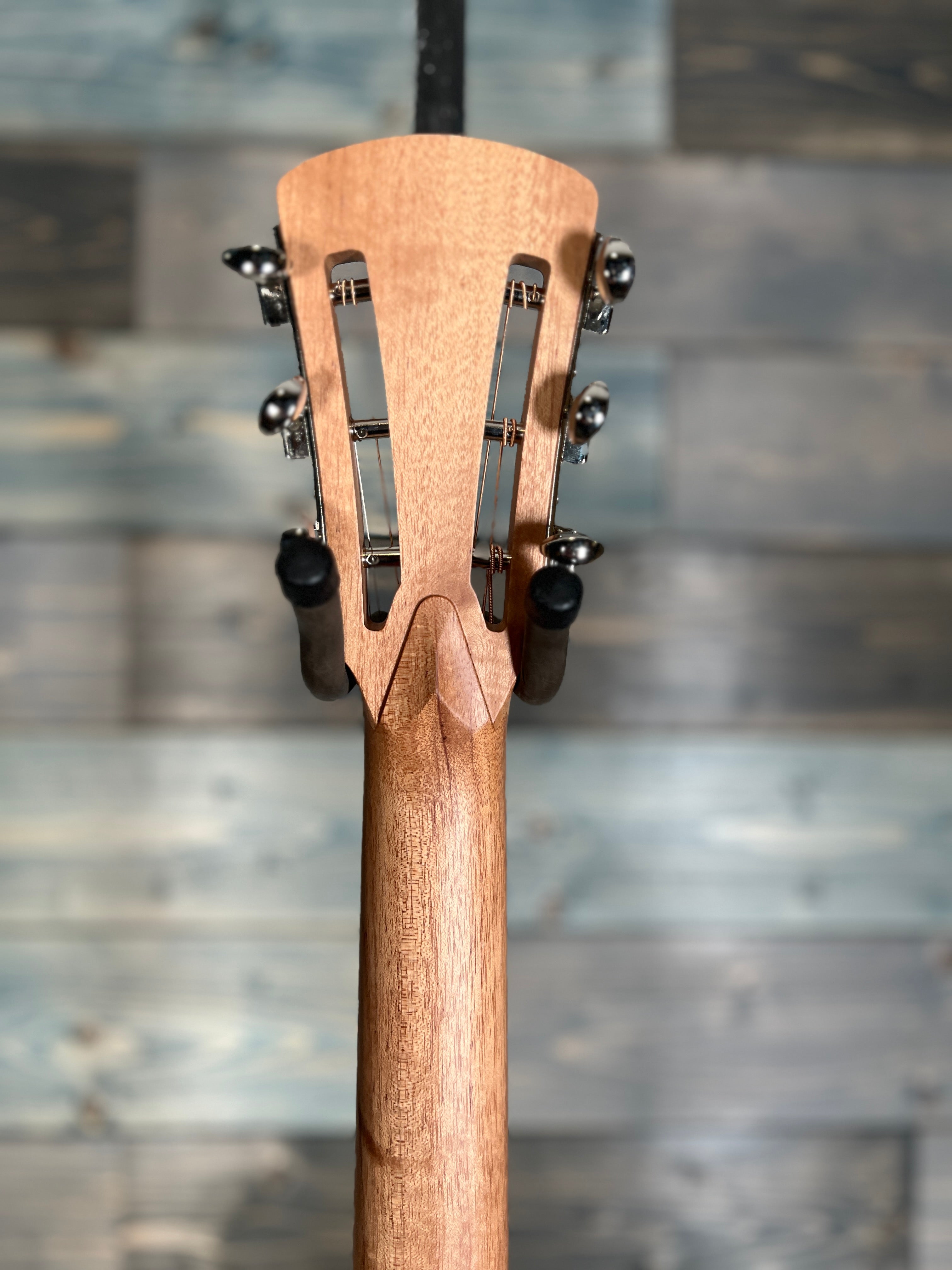 Cole Clark Studio Recording Angel Series 2 Sitka Spruce top Mahogany Back and Sides