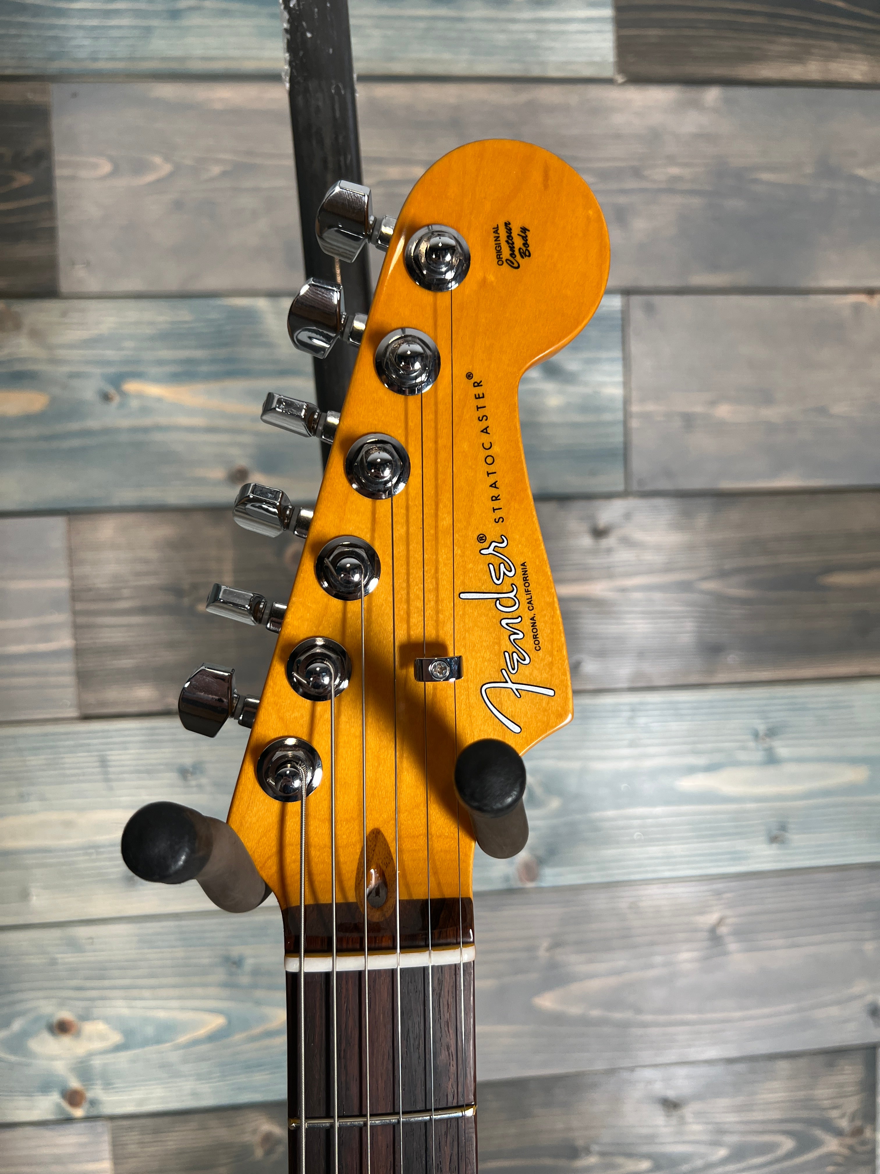 DEMO Fender 70th Anniversary Am Professional II Stratocaster, Comet Burst