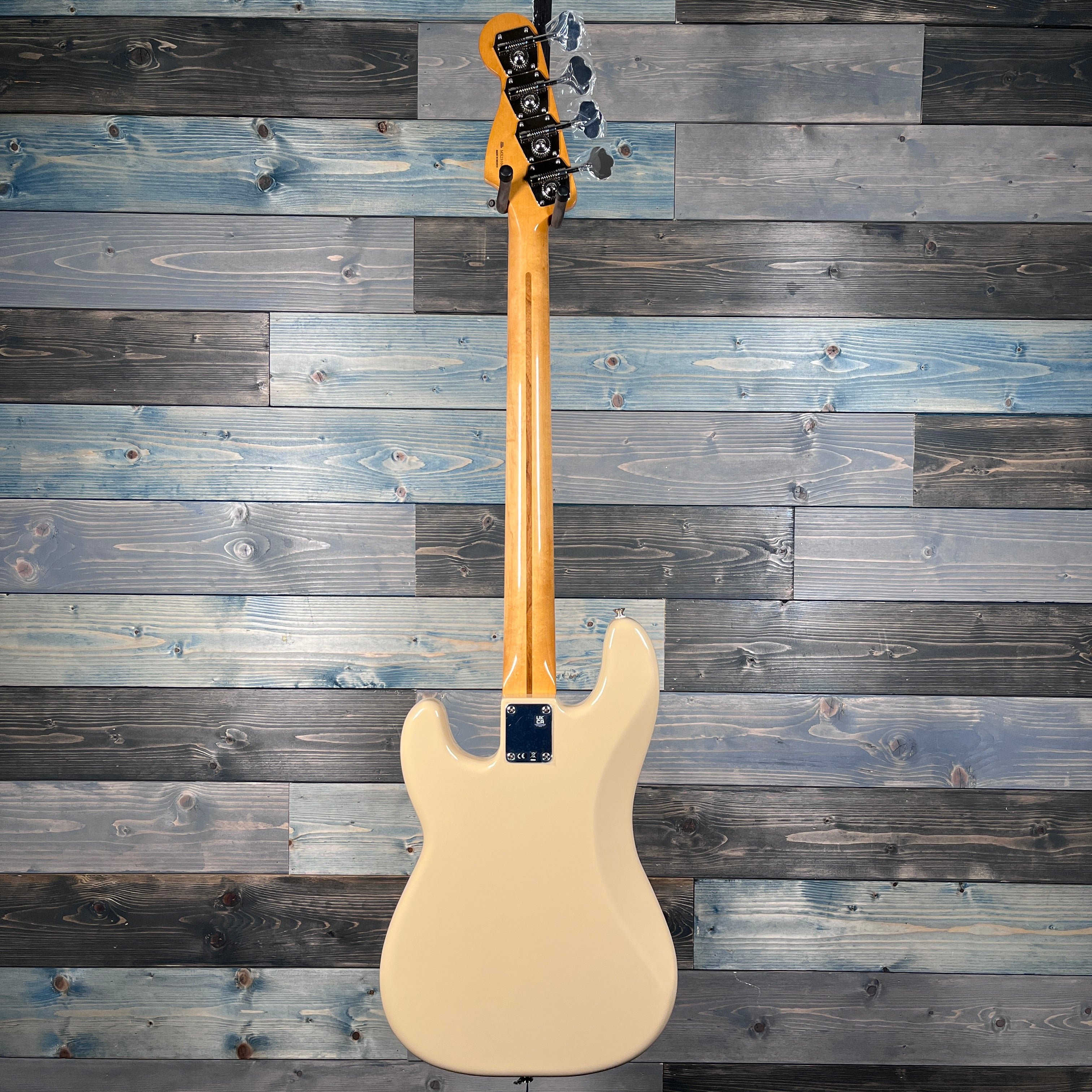 Fender Vintera II '50s Precision Bass, Maple Fingerboard, Desert Sand