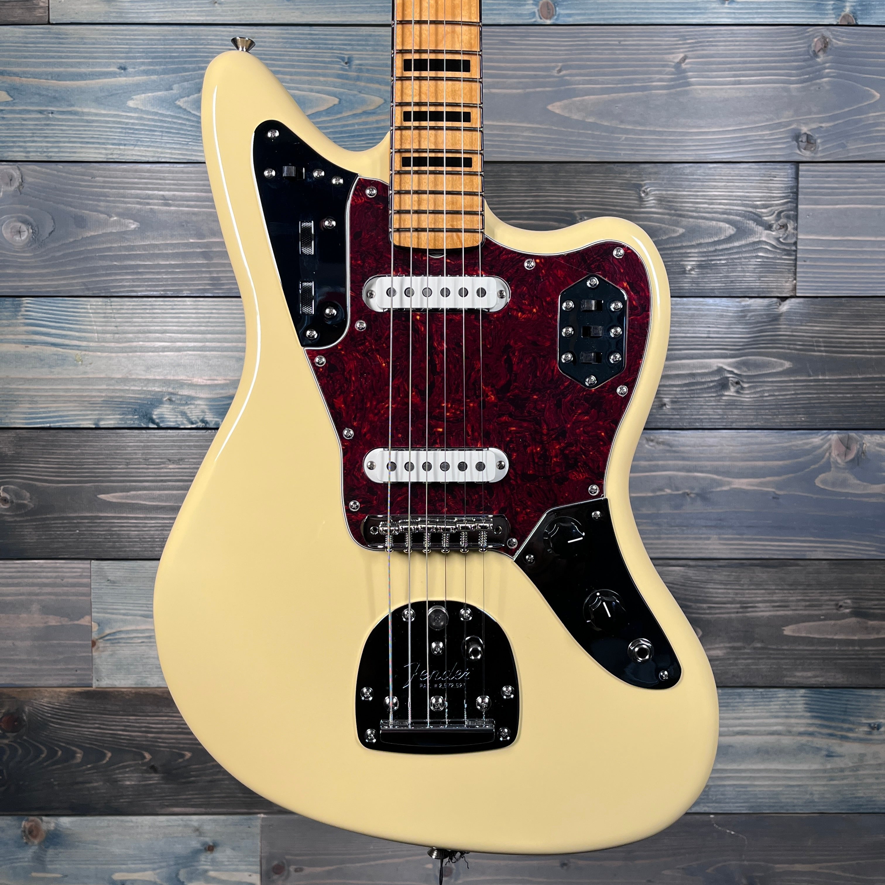 Fender Vintera II '70s Jaguar, Maple Fingerboard, Vintage White