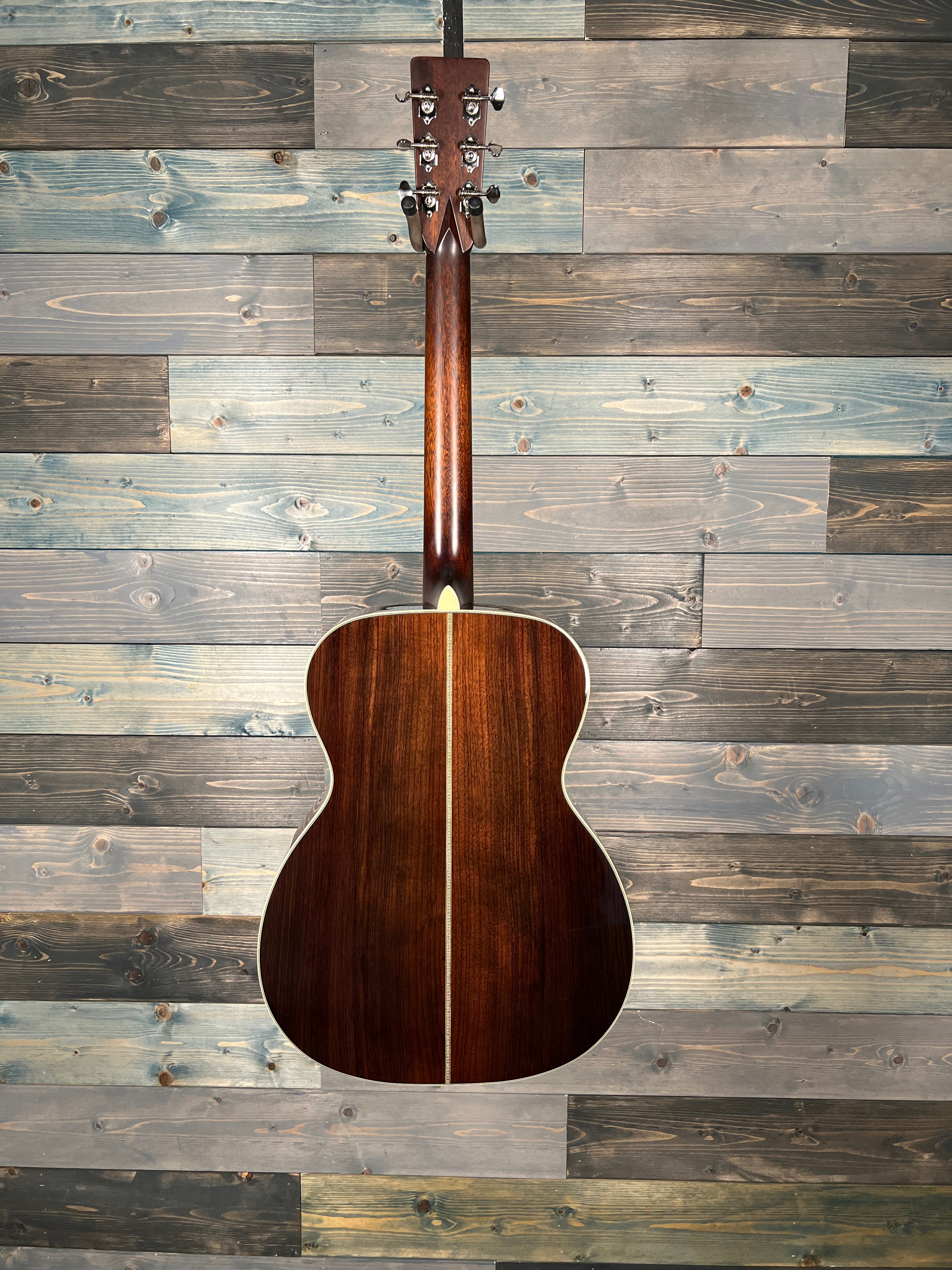 Eastman Guitars E20OM-TC Thermocured Solid Top Acoustic Guitar