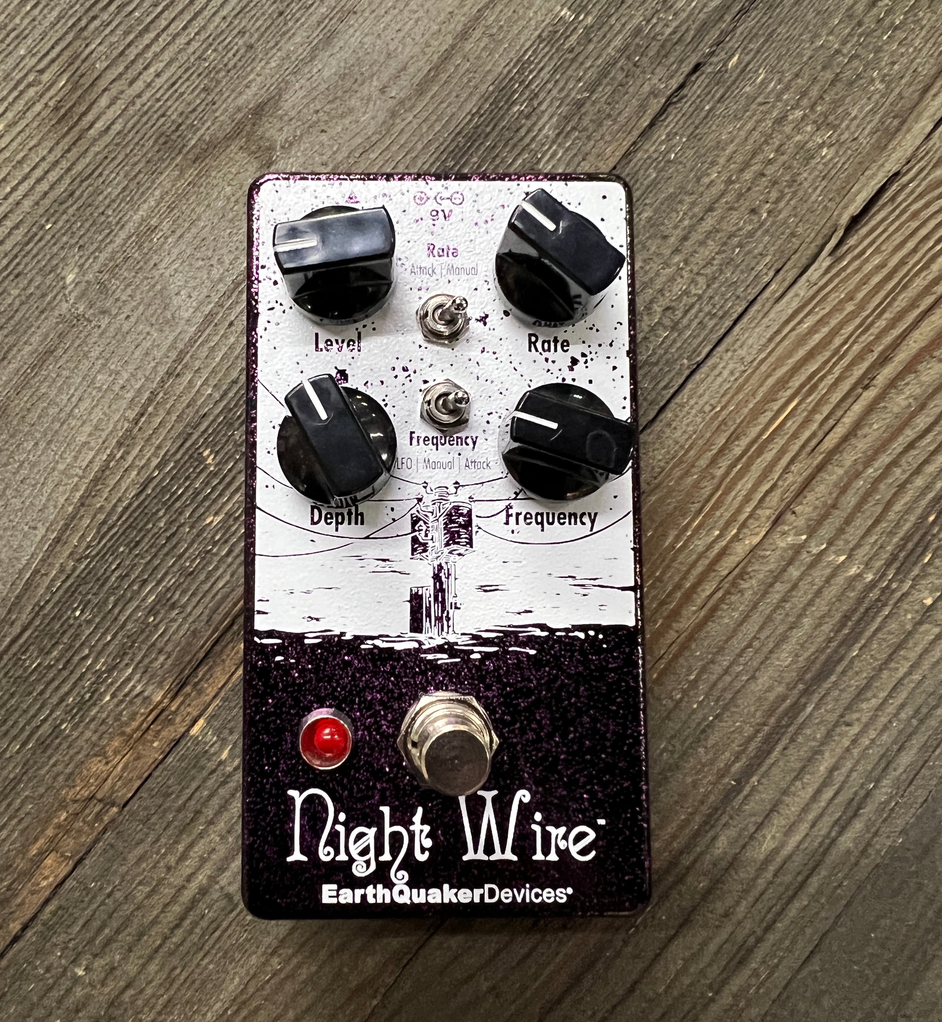 USED Earthquaker Devices Night Wire Tremelo