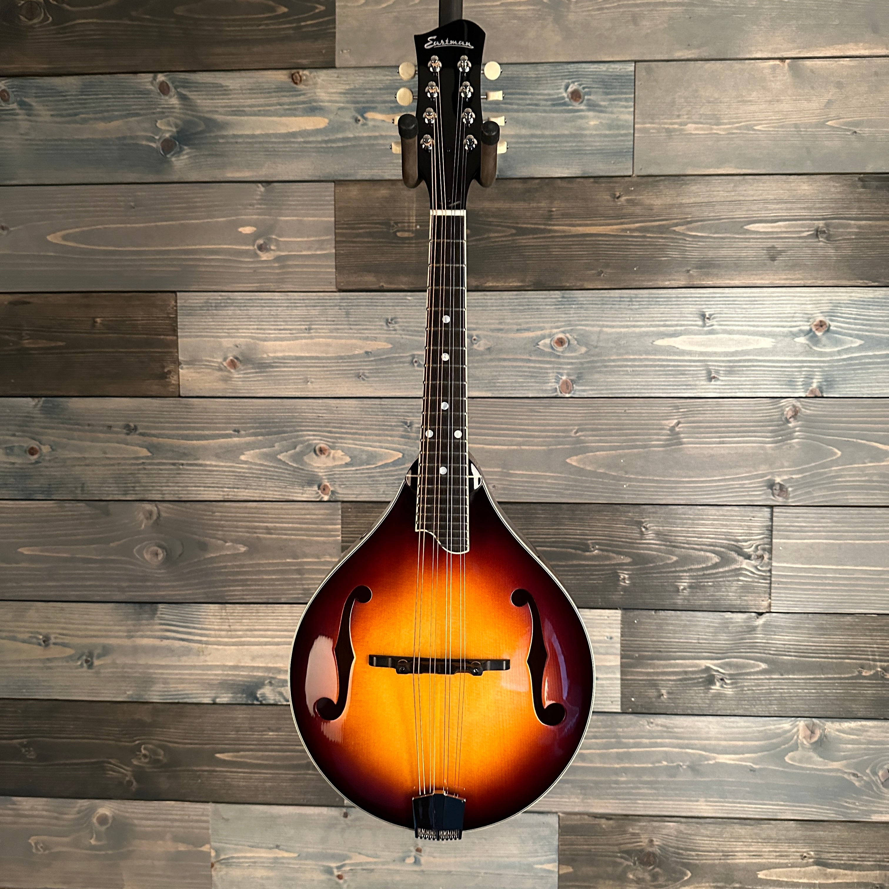 Eastman MD505 A-Style Classic Sunburst F-Hole Mandolin w/Case