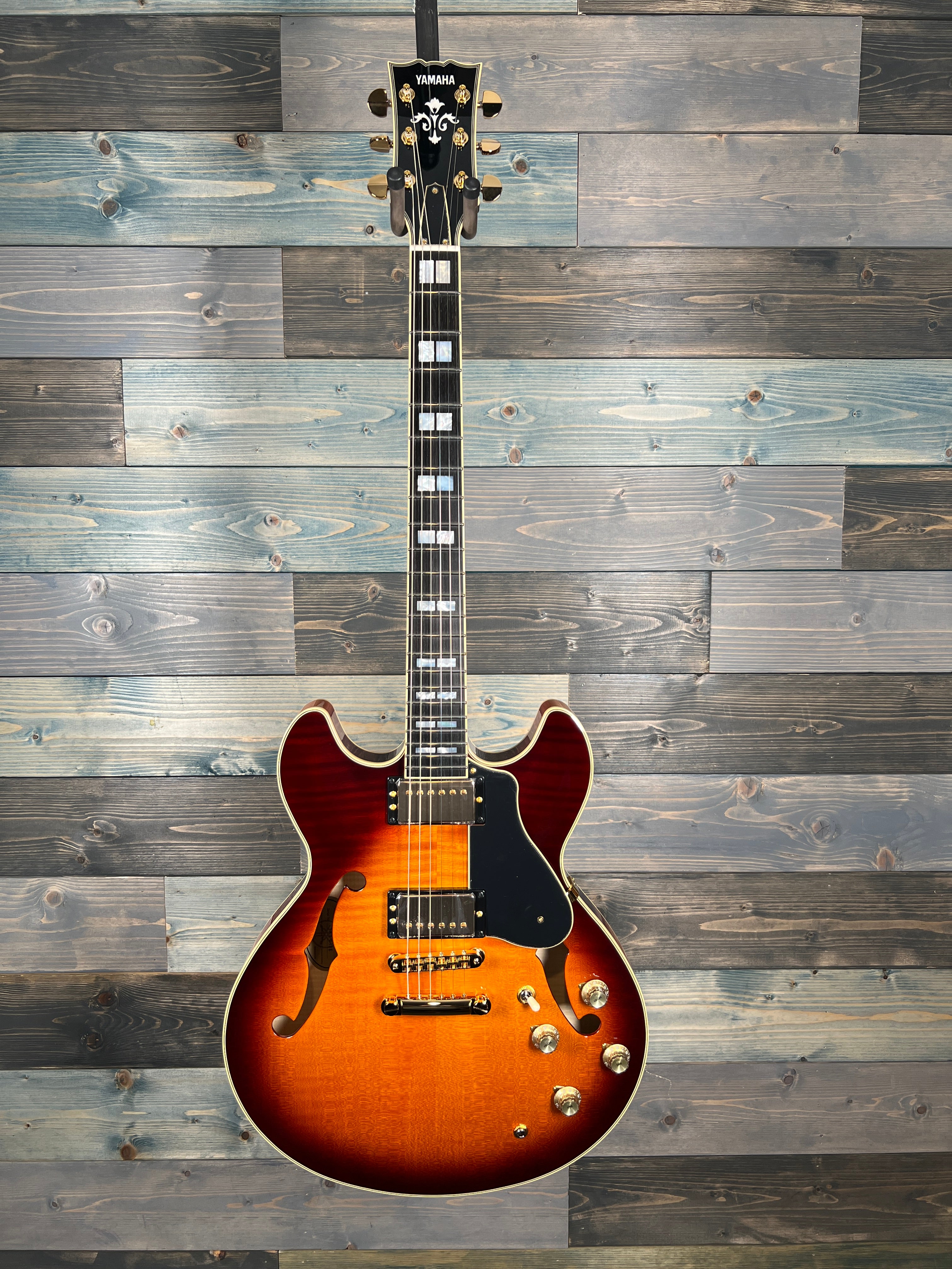 Yamaha SA2200 Semi-Hollow Electric Guitar Violin Sunburst