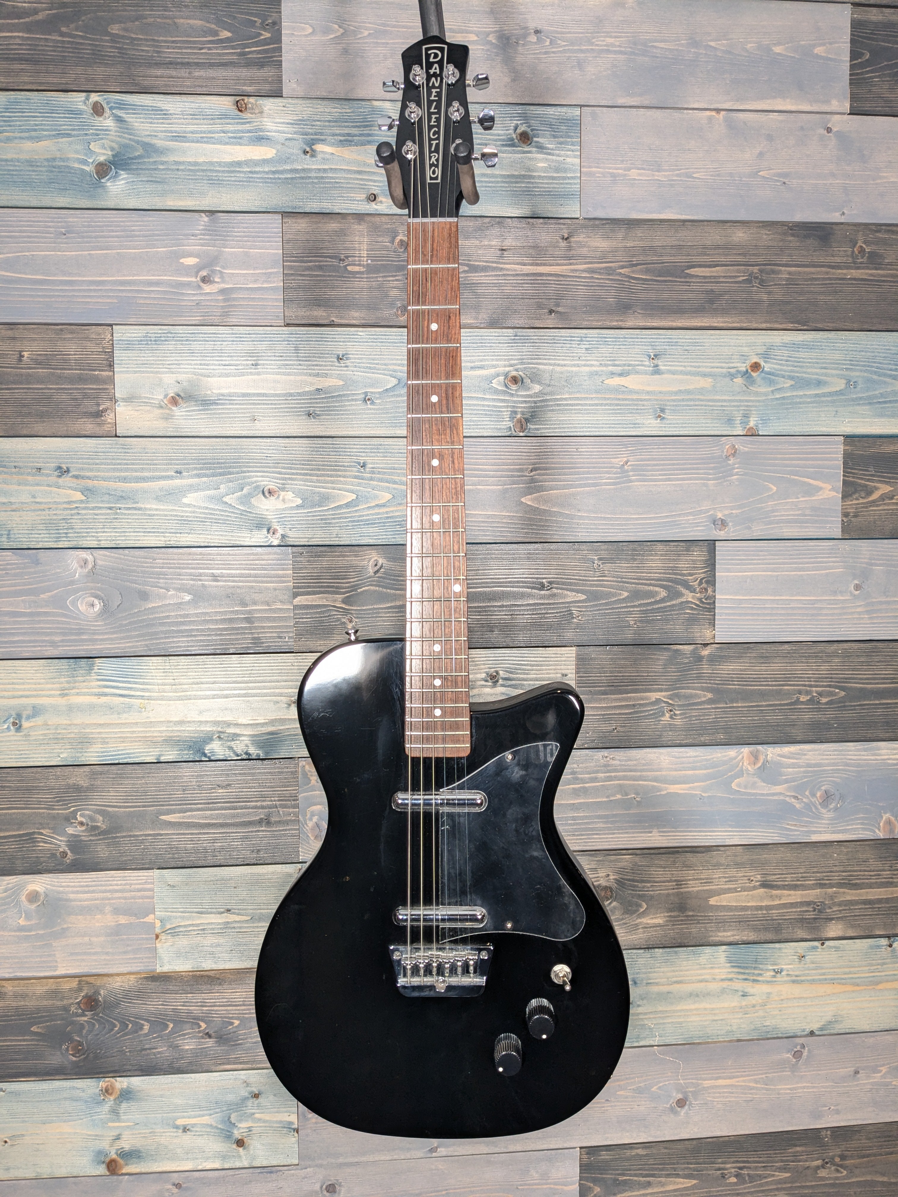 USED Danelectro 56SC-BLK Semi-Hollow Body Single Cutaway