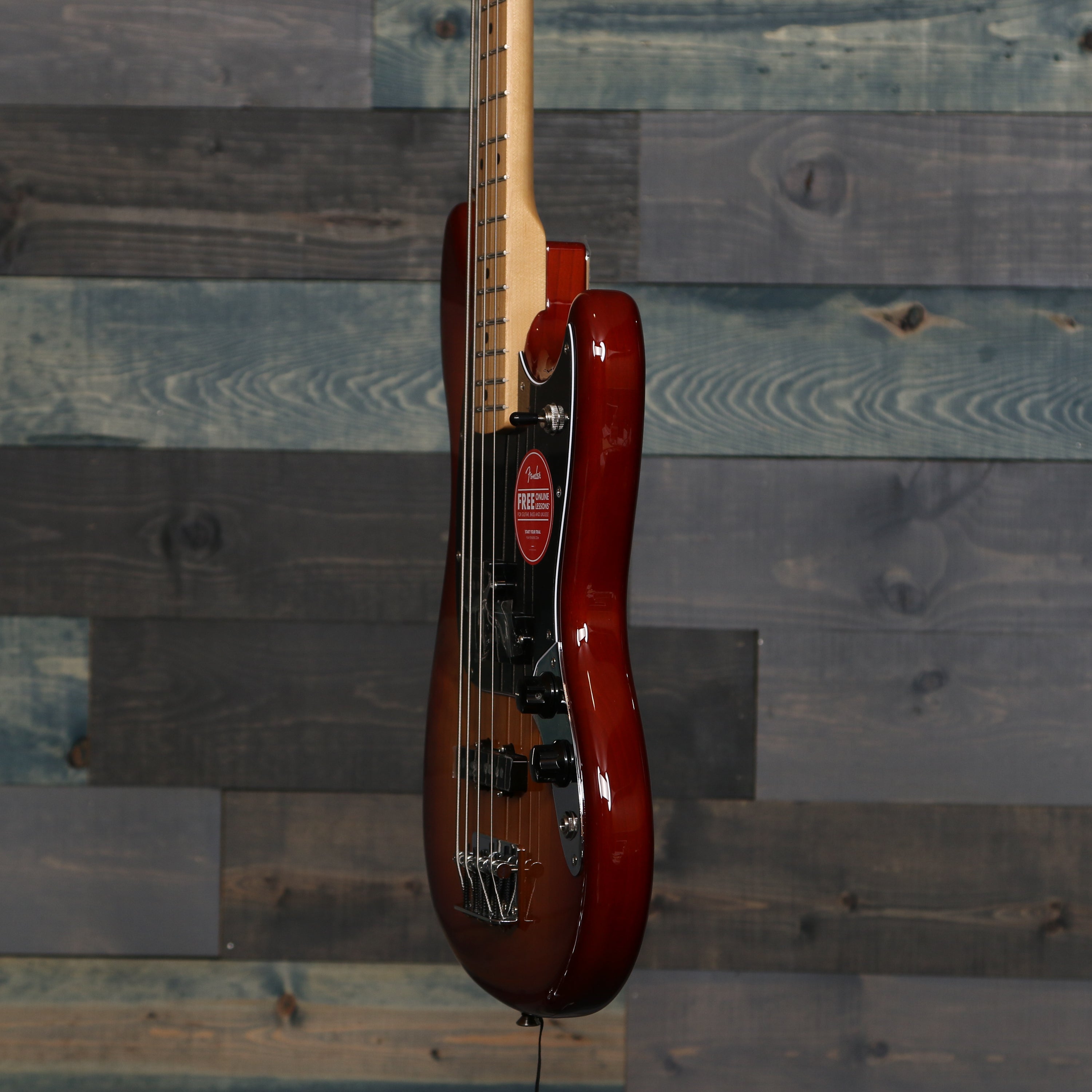 Fender Player Mustang Bass PJ, Maple Fingerboard, Sienna Sunburst