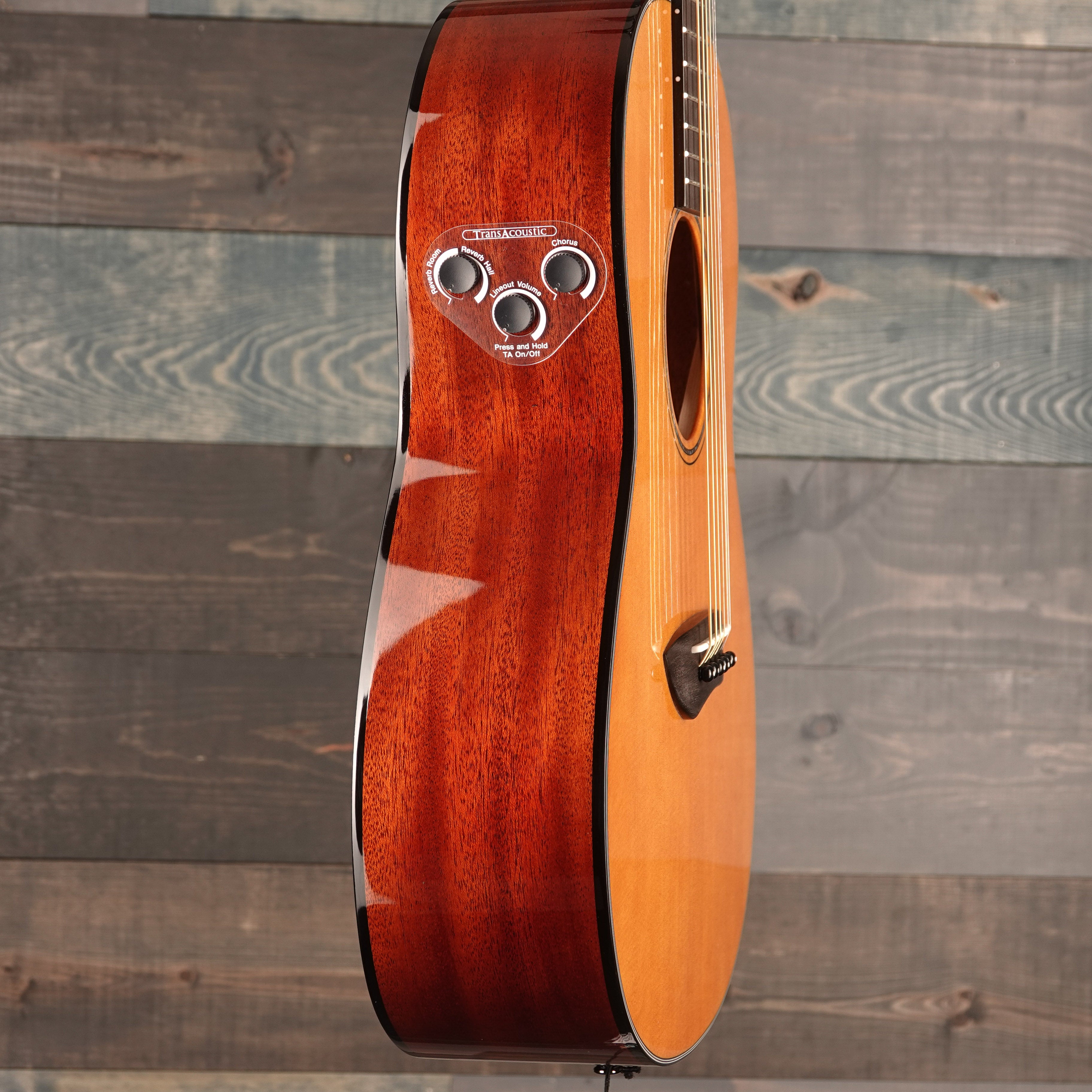 Yamaha CSF Vintage Natural TransAcoustic Parlor Guitar