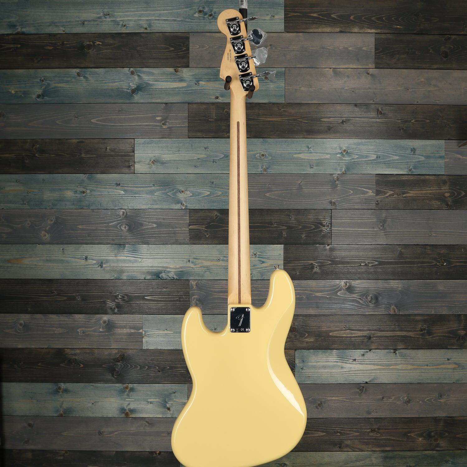 Fender Player Jazz Bass Maple Neck Buttercream