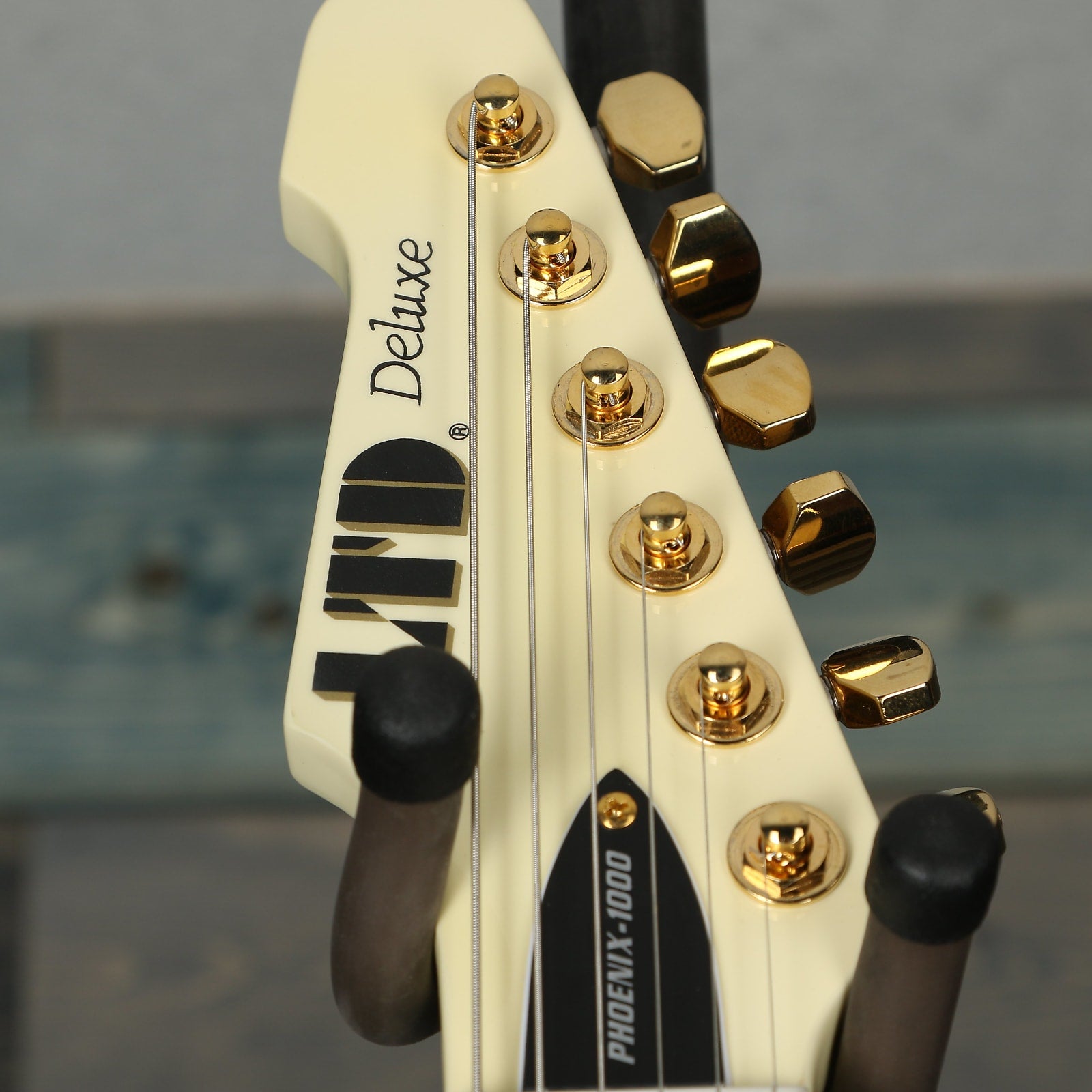 ESP LTD Phoenix-1000 - Vintage White