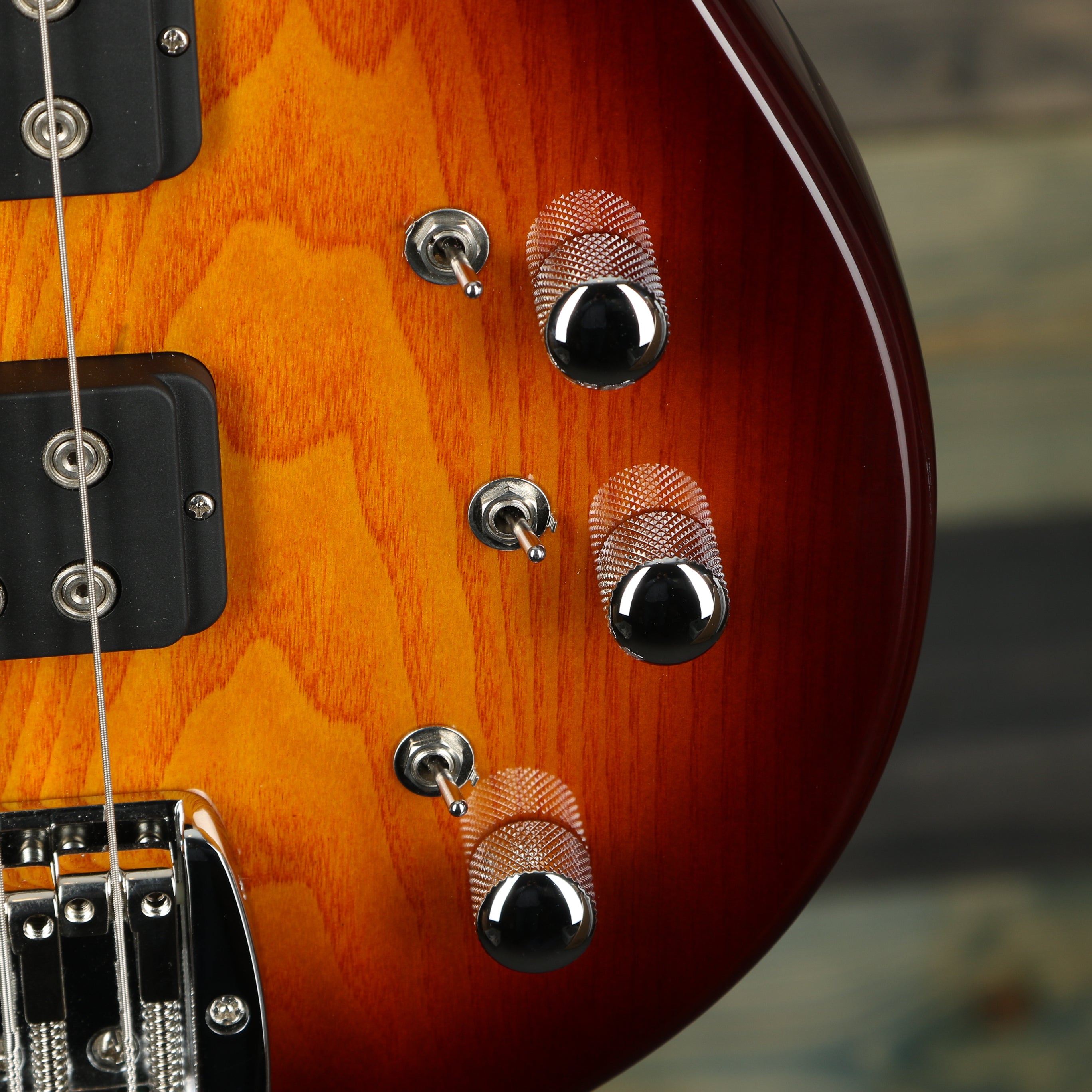 G&L Tribute Series L-2500 Bass Guitar - Tobacco Sunburst