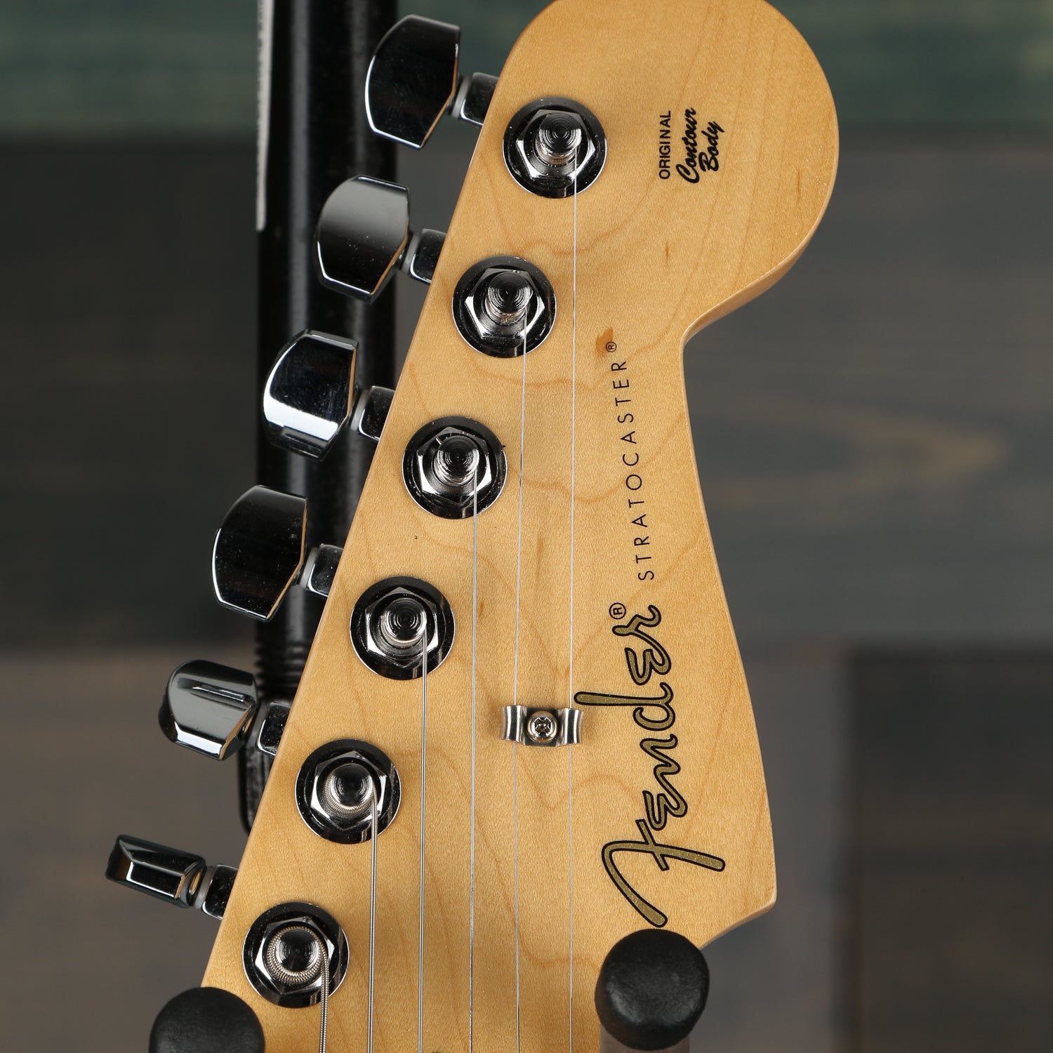Fender Player Stratocaster, Pau Ferro Fingerboard, Silver