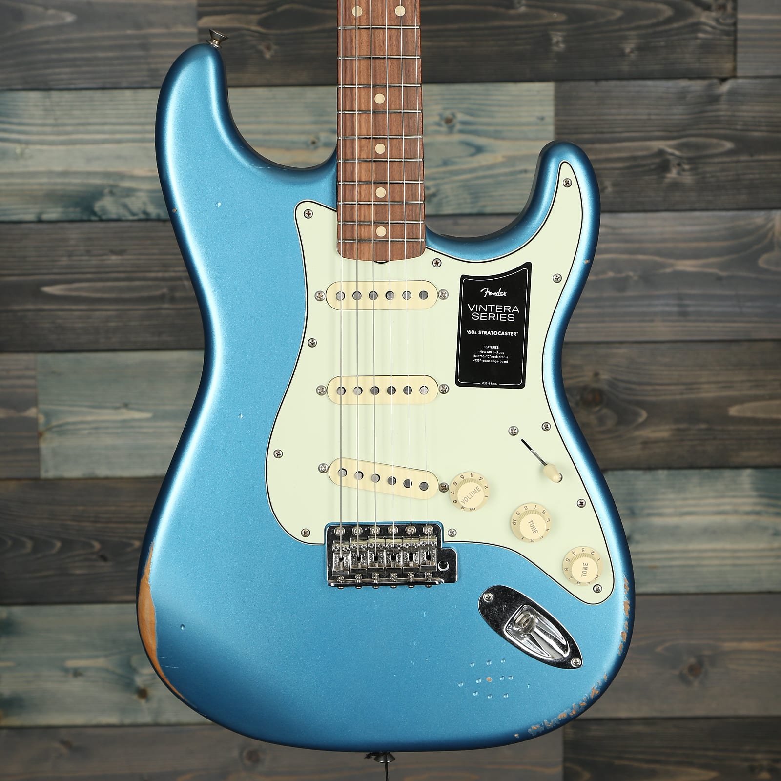 Fender Vintera Road Worn 60s Stratocaster, Pau Ferro FB - Lake Placid Blue