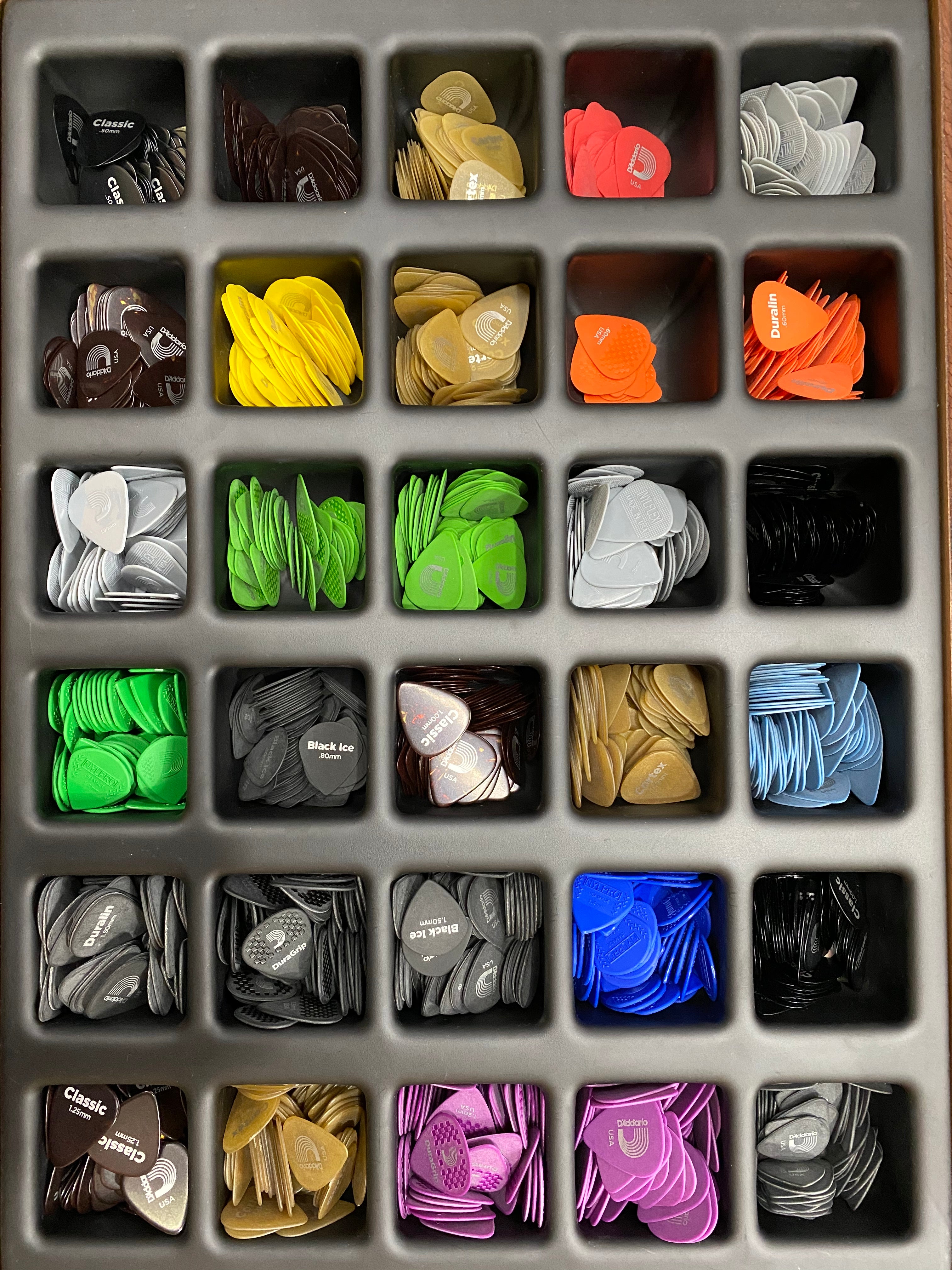 Random Guitar Pick x2