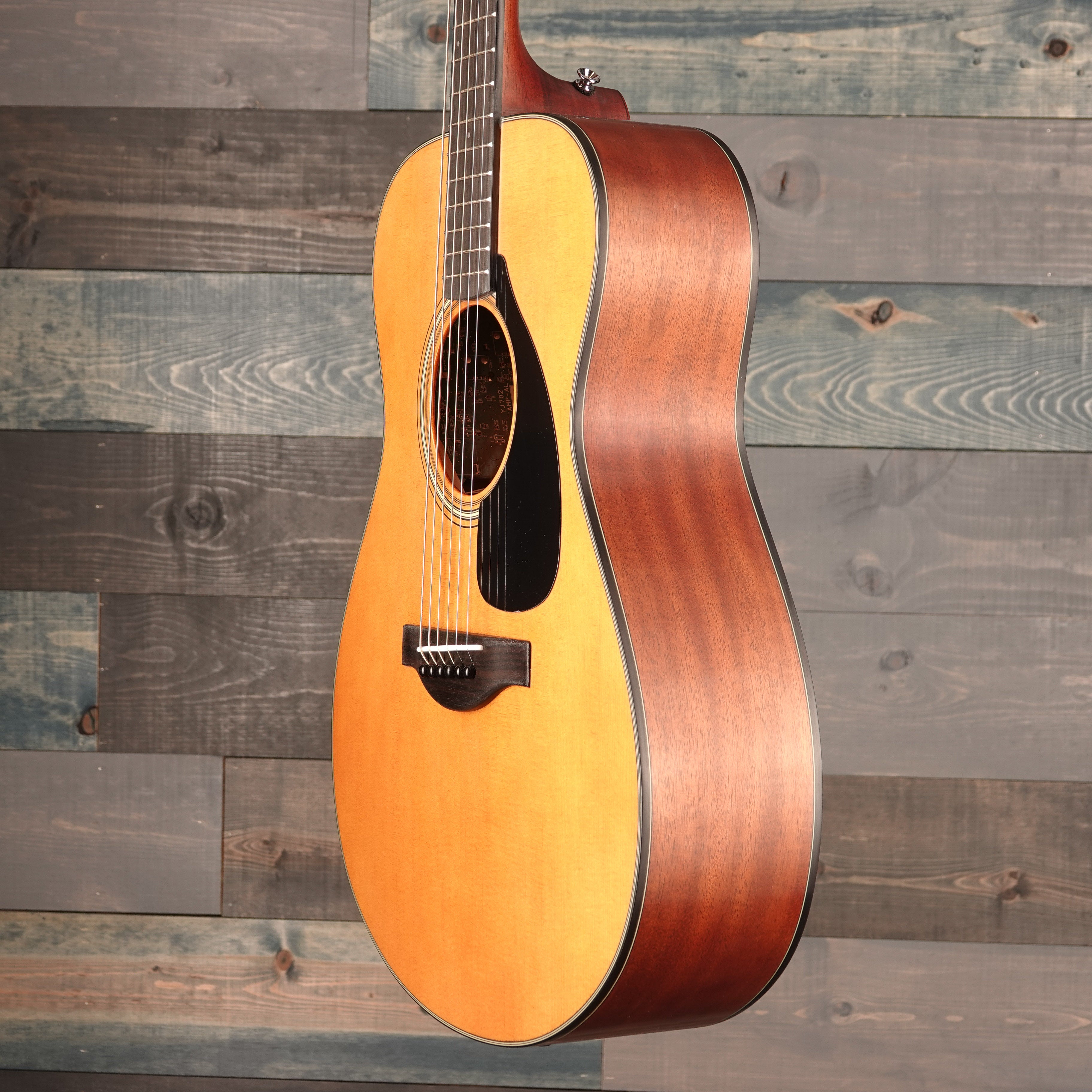 Yamaha FSX3 Red Label Concert A/E Guitar