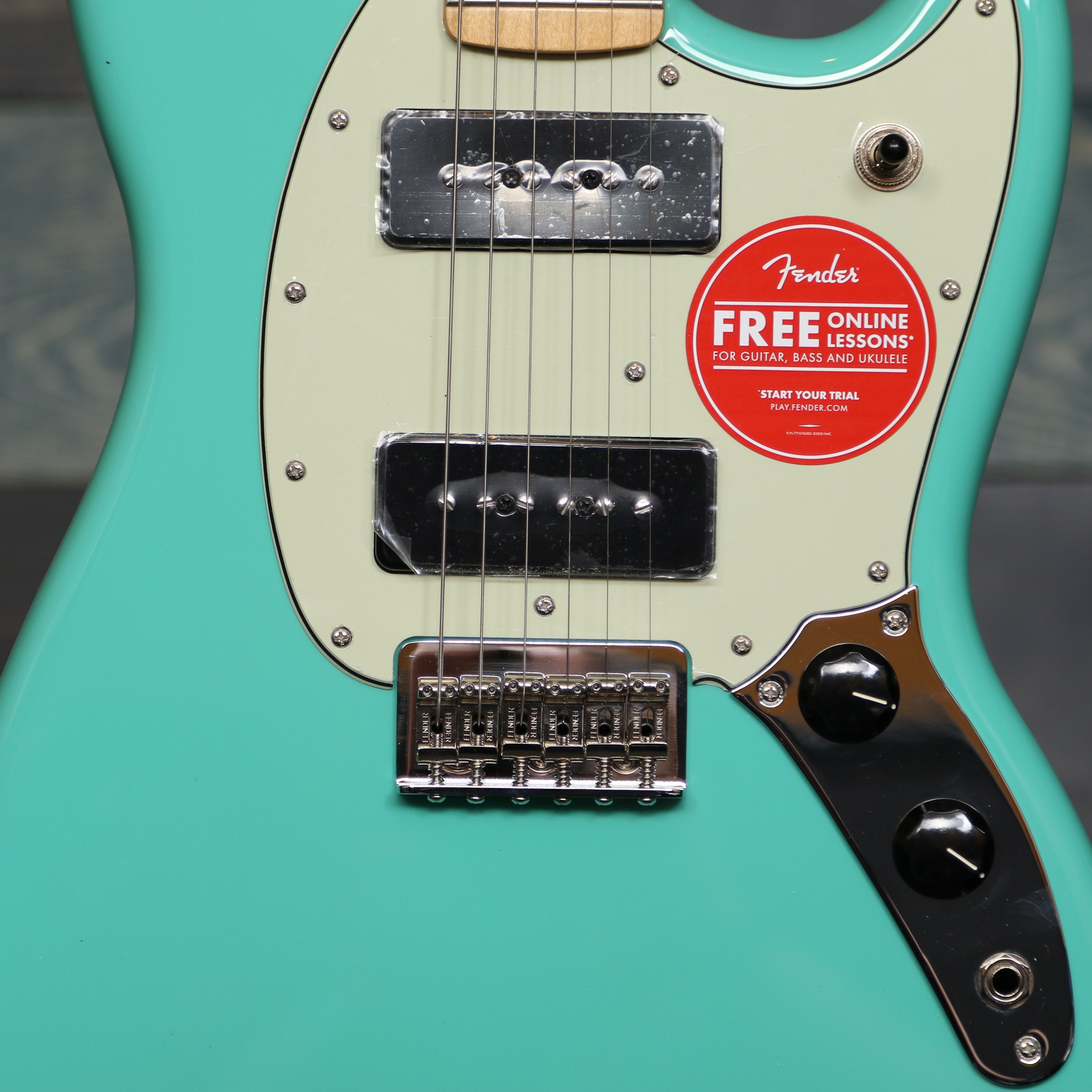 Fender Player Mustang® 90, Maple Fingerboard, Seafoam Green