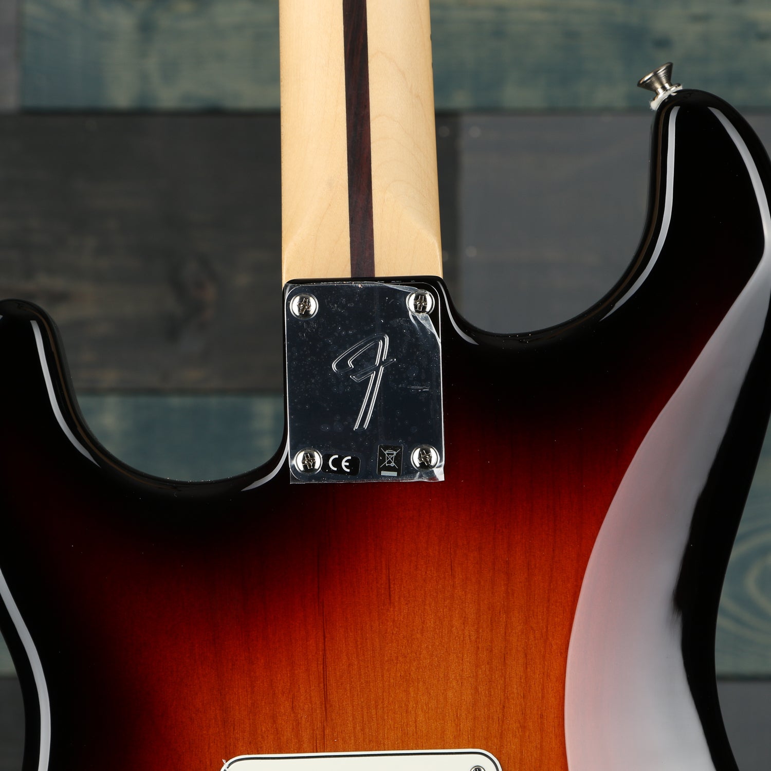 Fender Player Stratocaster HSS, Maple Fingerboard, 3-Color Sunburst