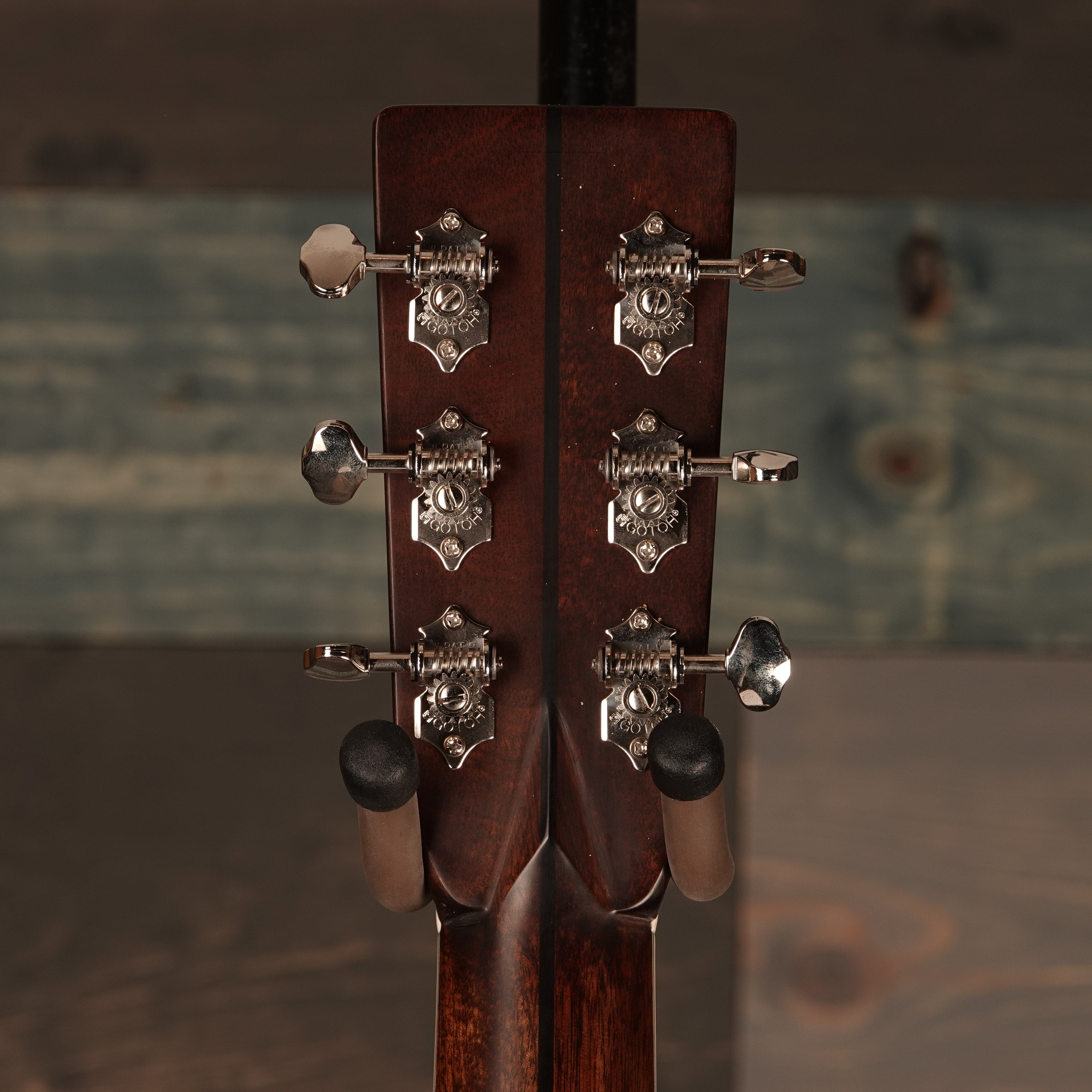 Eastman Guitars E40OM-SB Sunburst Solid Rosewood Acoustic Guitar