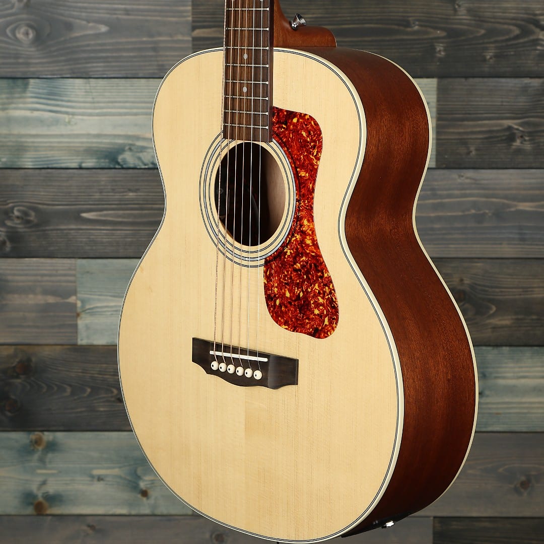 Guild Jumbo Junior Mahogany - Natural Satin