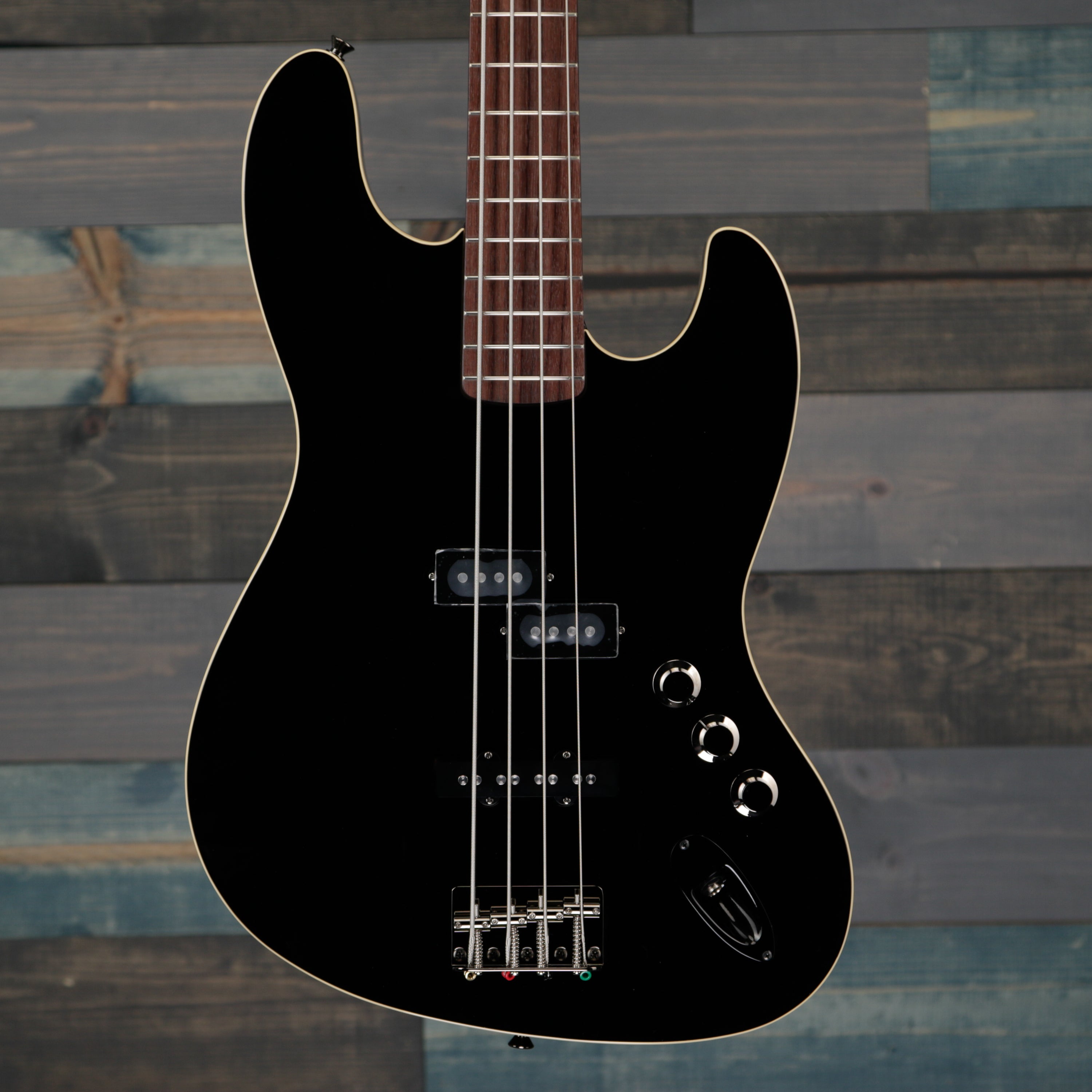 Fender Aerodyne Jazz Bass Rosewood Stained Fingerboard, Black, No Pickguard
