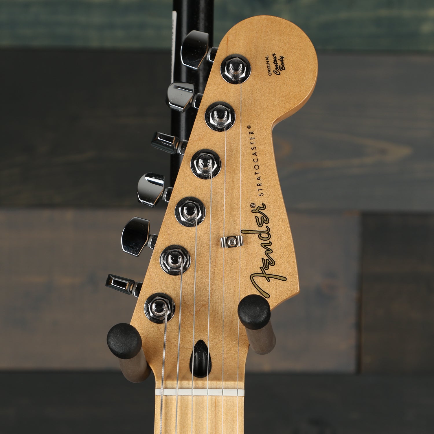 Fender Player Stratocaster®, Maple Fingerboard, Capri Orange