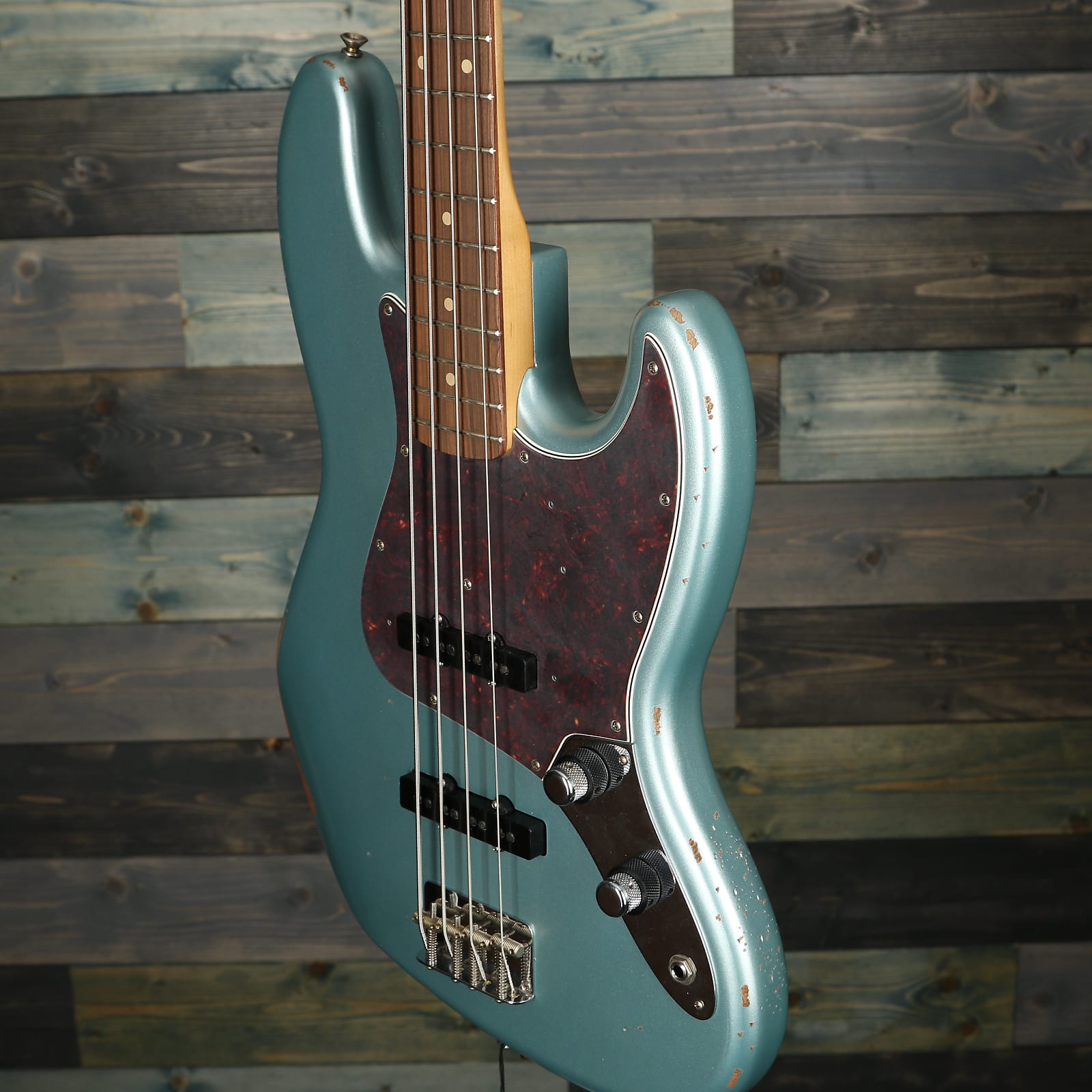 Fender 60th Anniversary Road Worn Jazz Bass Pau Ferro Fretboard Firemist Silver