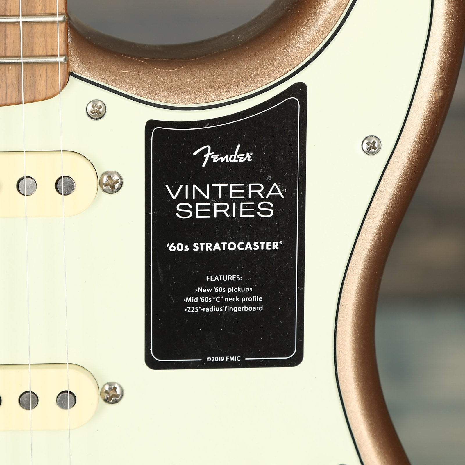 Fender Vintera Road Worn '60s Stratocaster, Pau Ferro FB, Firemist Gold