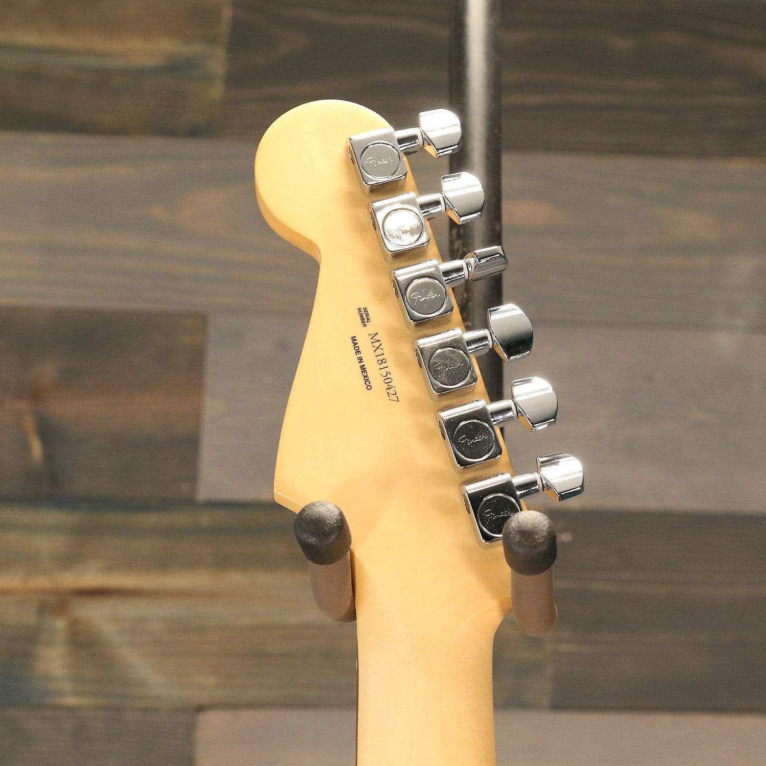 Fender Player Series Stratocaster Electric Guitar 3 Color Sunburst