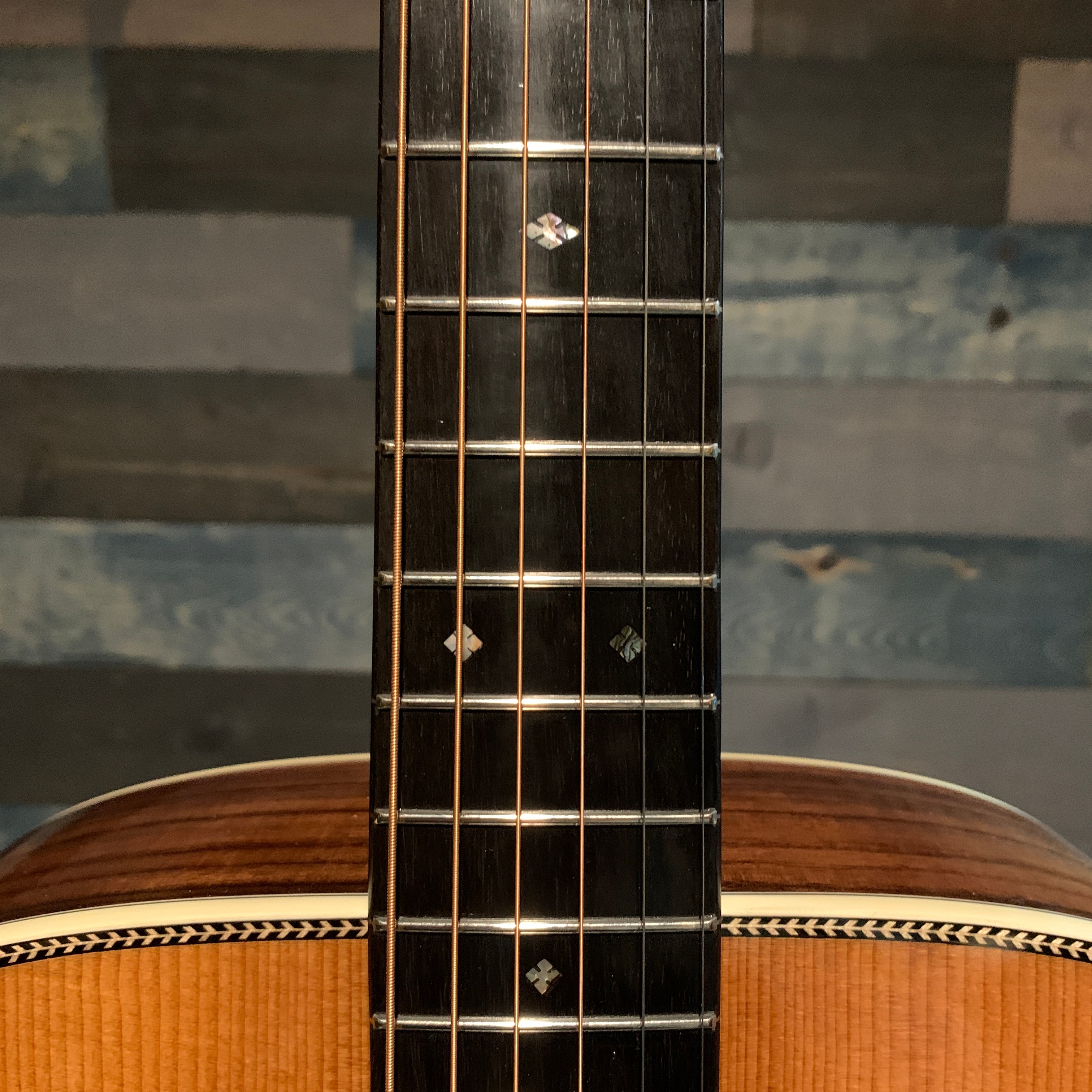 Eastman Guitars E20OM-TC Thermocured Solid Top Acoustic Guitar