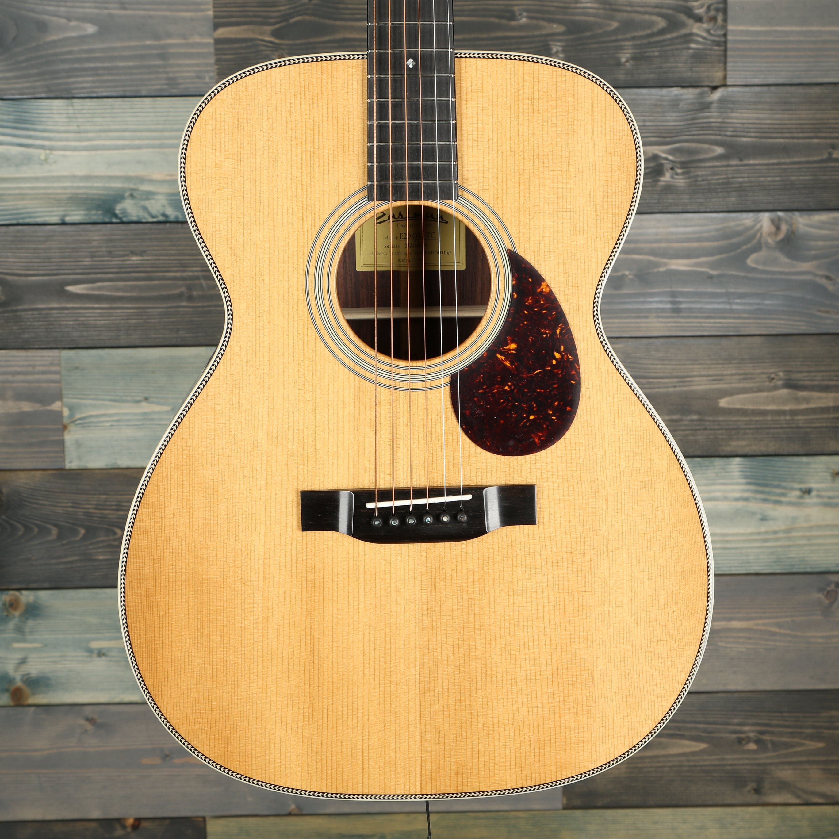 Eastman Guitars E20OM-TC Thermocured Solid Top Acoustic Guitar