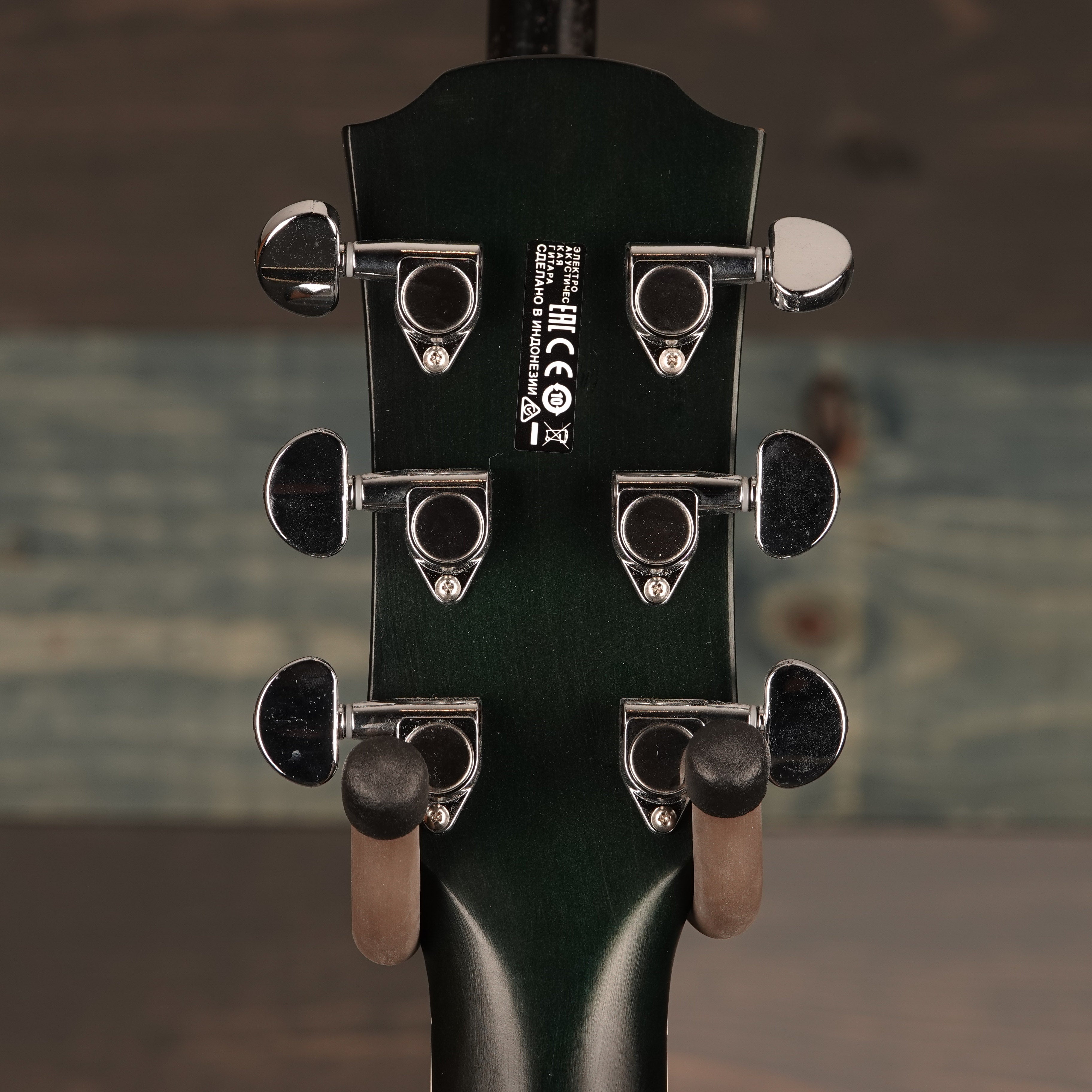 Yamaha APX600 Oriental Blue Burst Thin-line Cutaway A/E Guitar