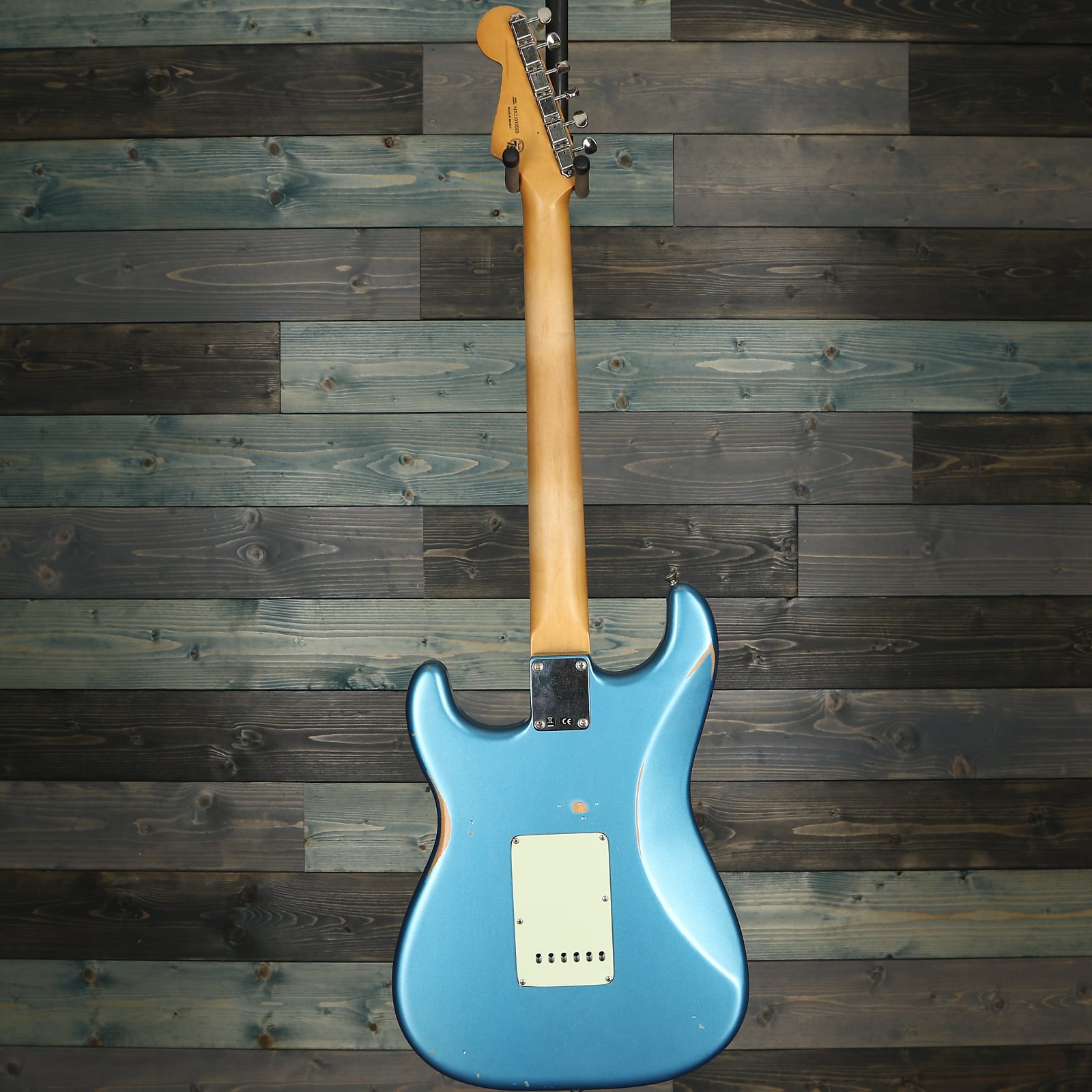 Fender Vintera Road Worn 60s Stratocaster, Pau Ferro FB - Lake Placid Blue