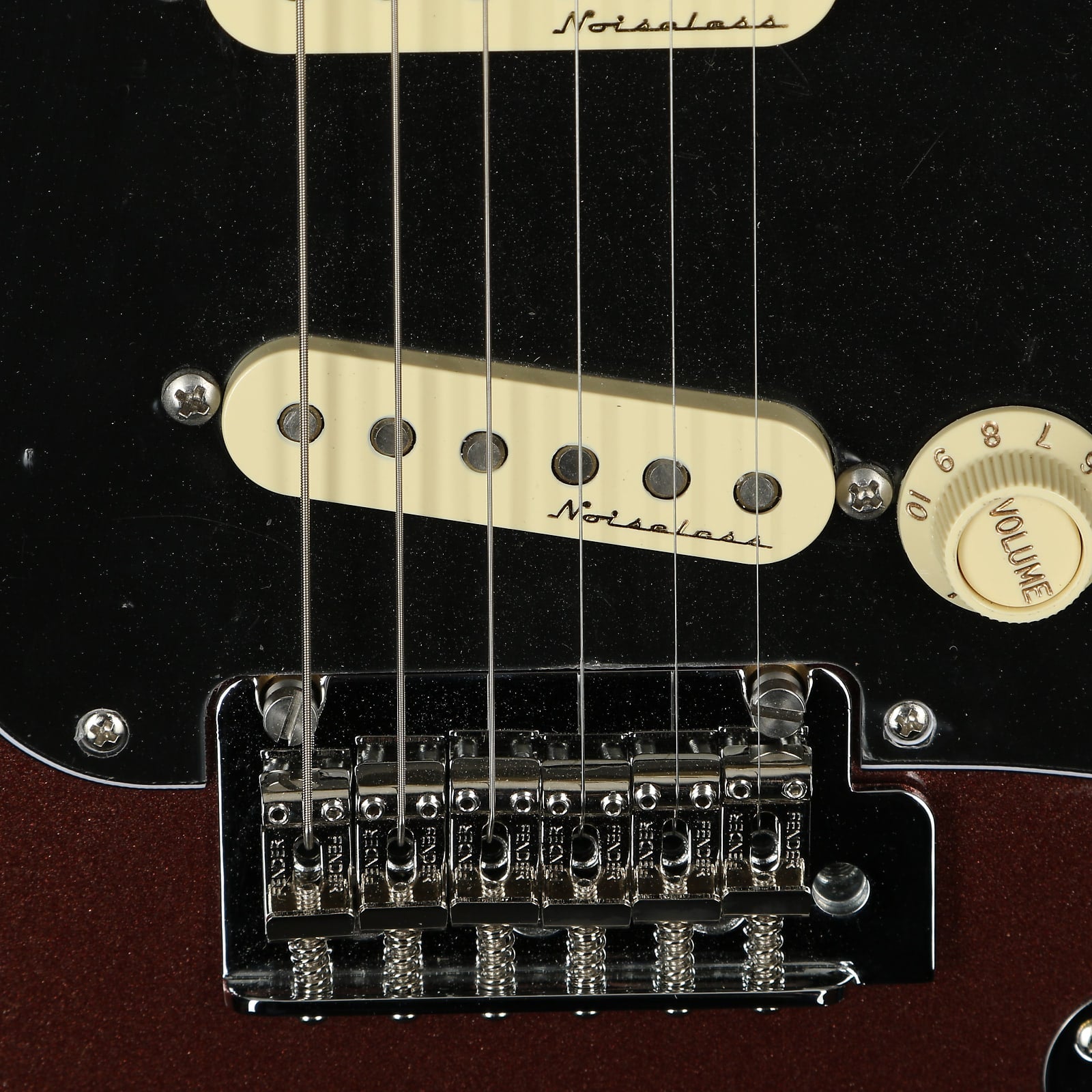 Fender Deluxe Roadhouse Stratocaster®, Maple Fingerboard, Classic Copper w/Bag