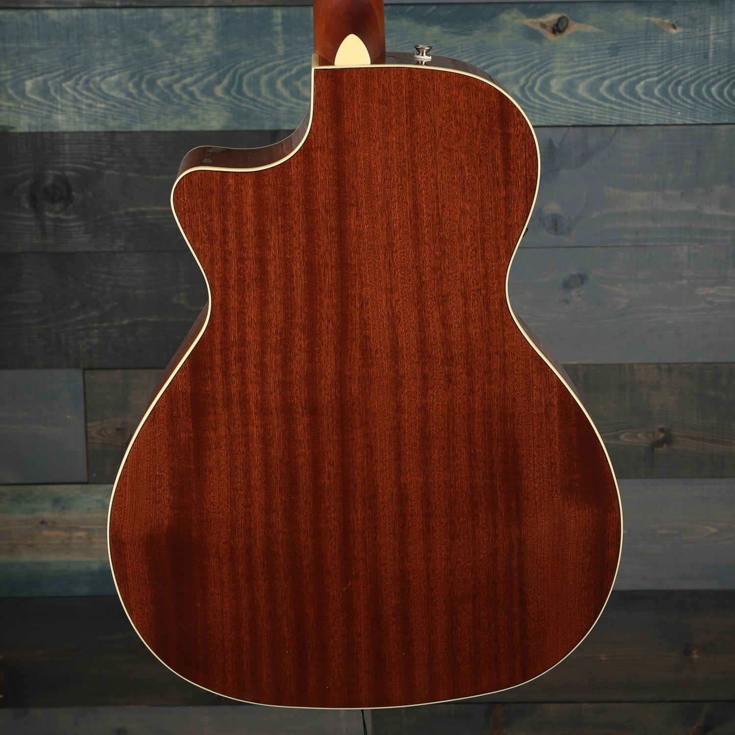 Fender Newporter Player, Walnut Fingerboard, Natural