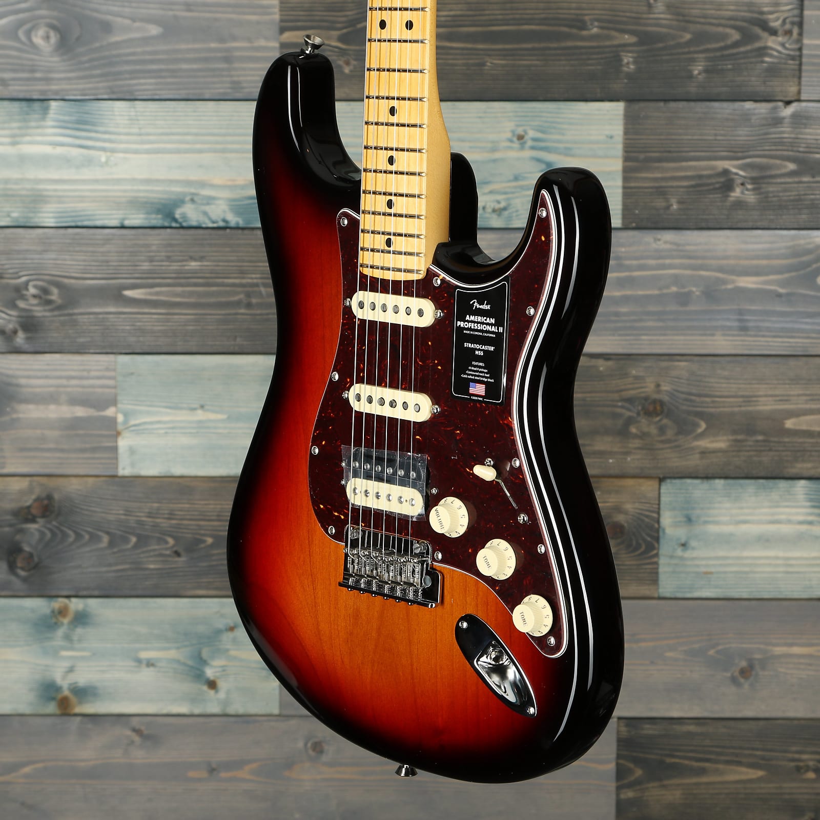 Fender American Professional II Stratocaster HSS, Maple FB, 3-Color Sunburst