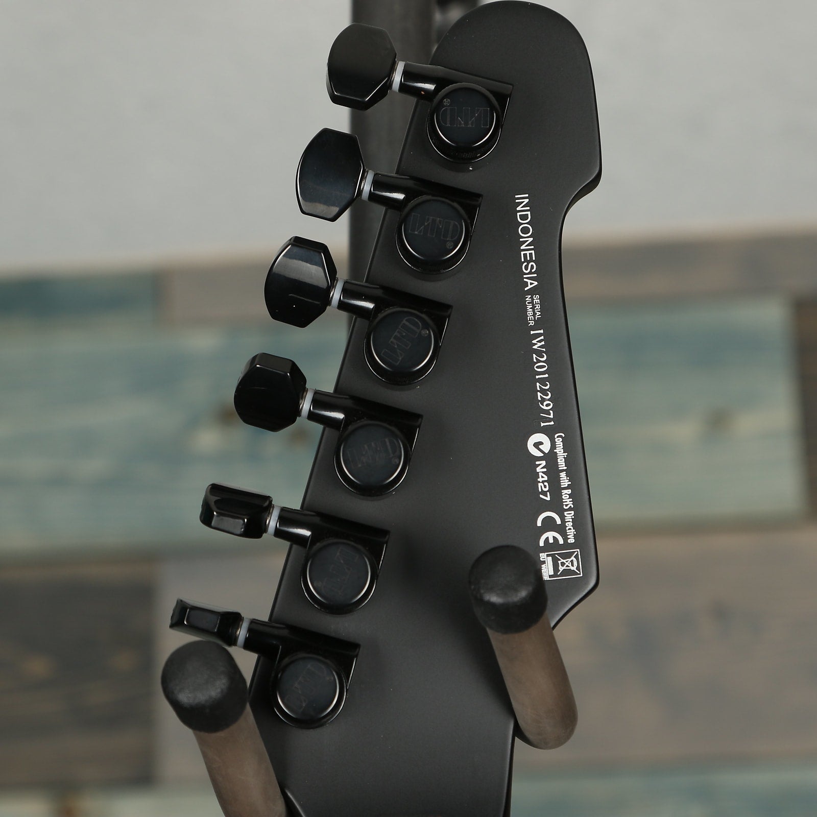 ESP LTD Phoenix Black Metal - Black Satin