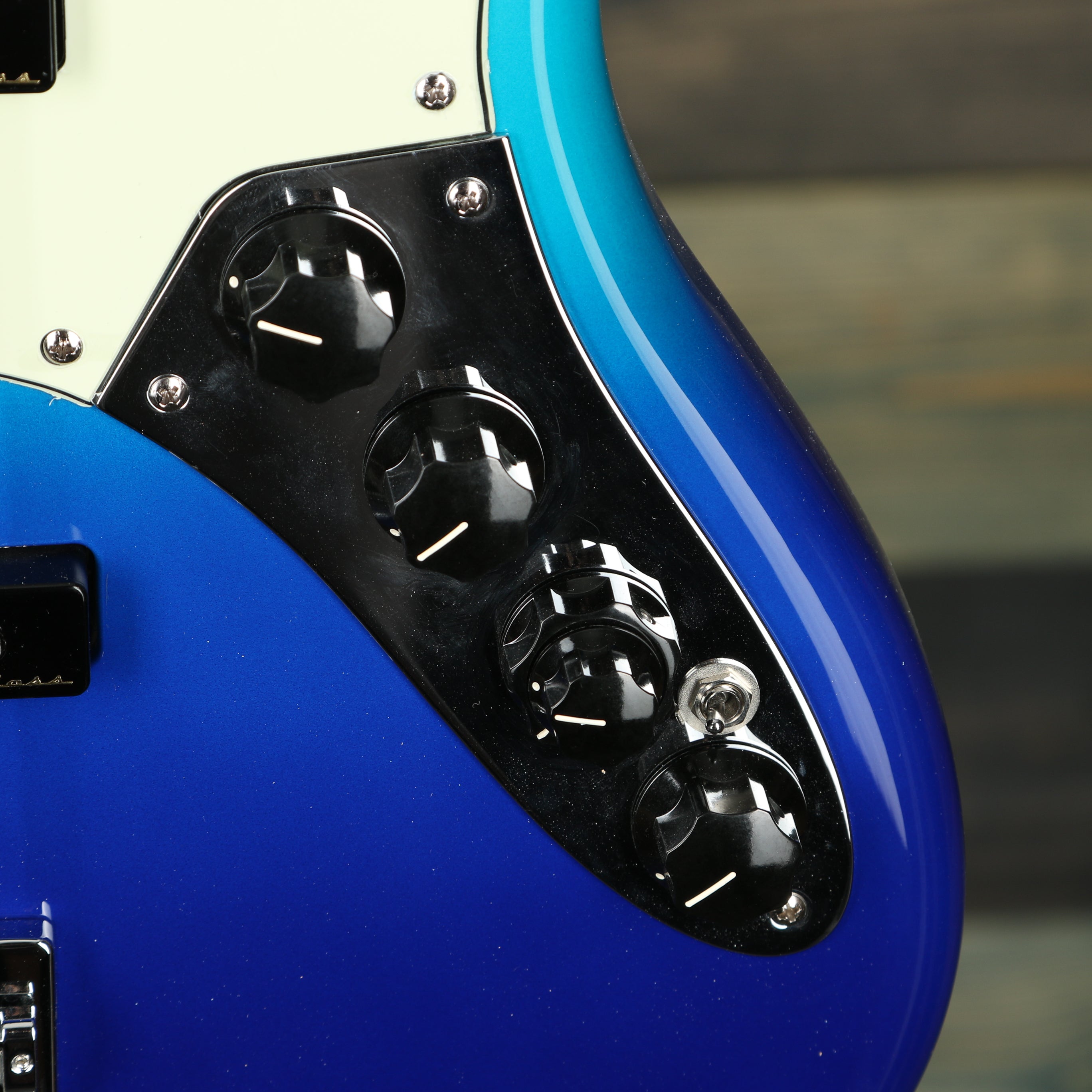 Fender Player Plus Jazz Bass, Pau Ferro Fingerboard, Belair Blue