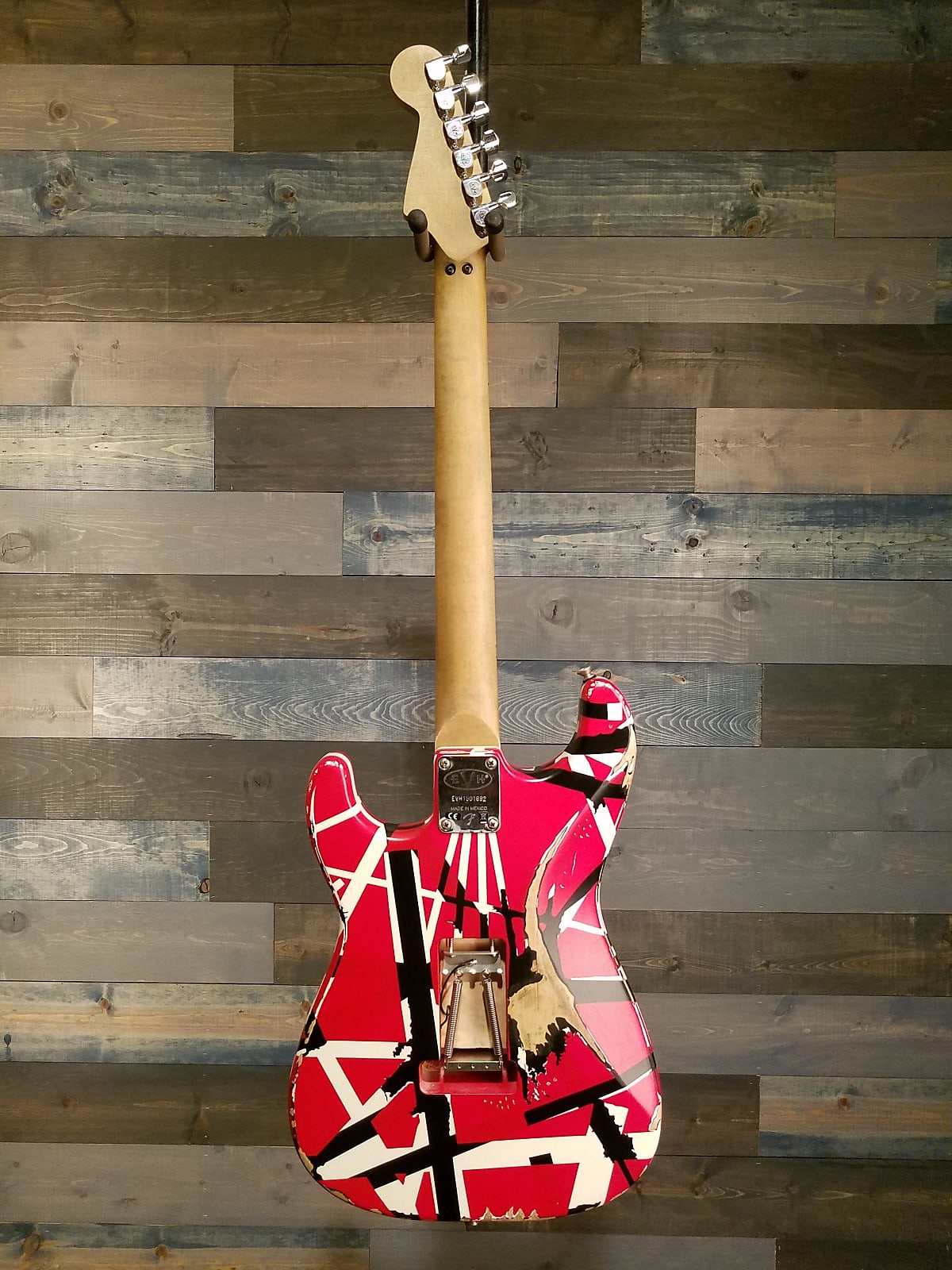 EVH Striped Series Frankie, Red/White/Black Relic