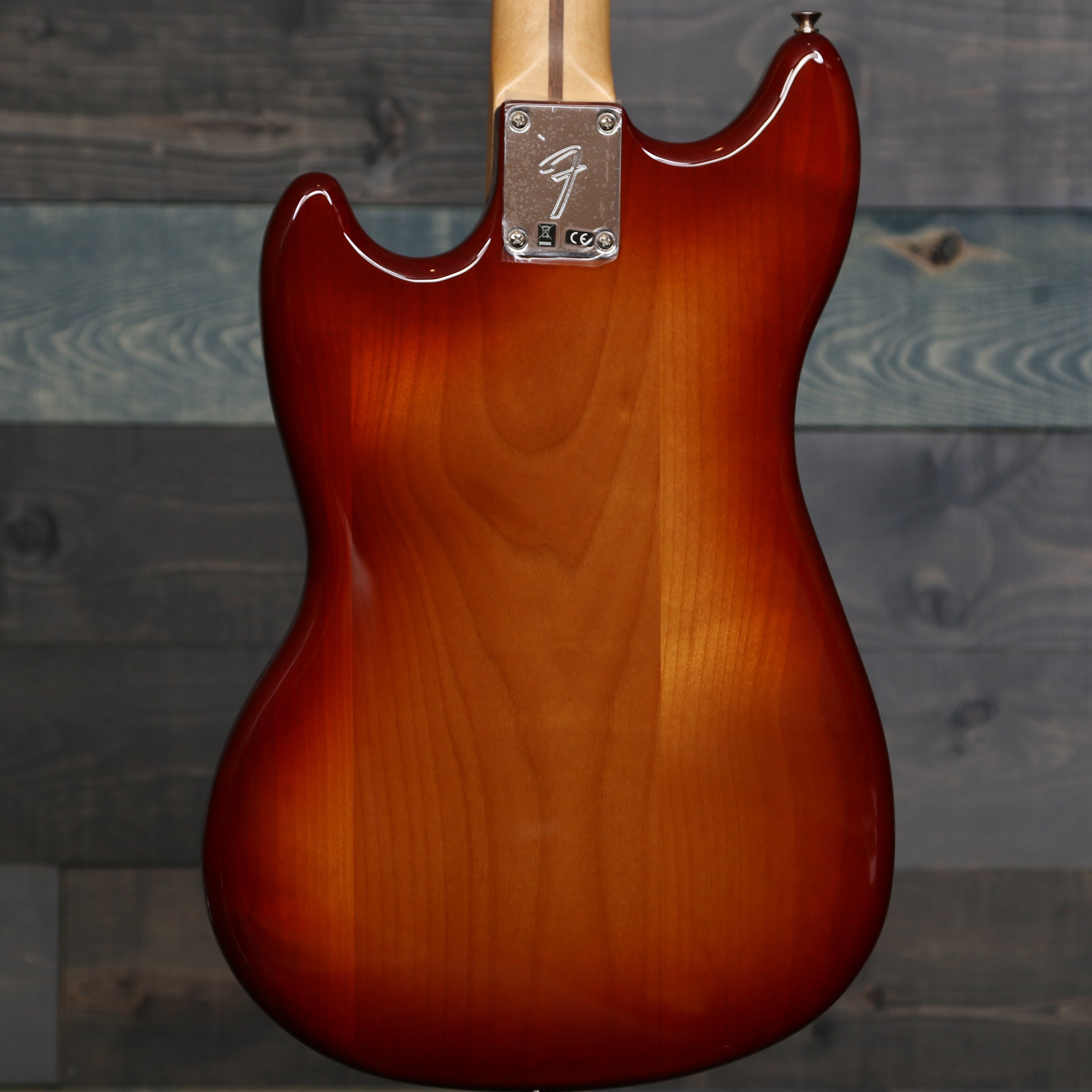 Fender Player Mustang Bass PJ, Maple Fingerboard, Sienna Sunburst