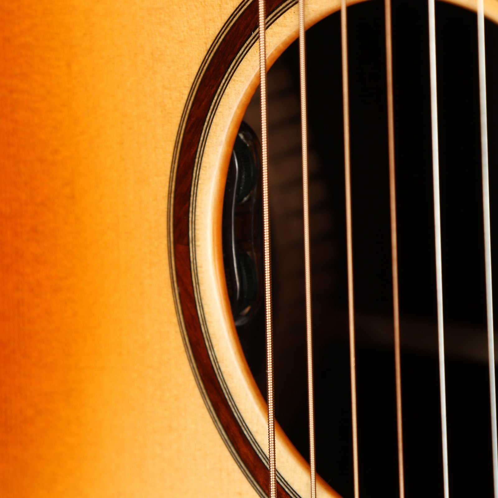 Eastman Guitars AC722CE Cutaway Grand Auditorium A/E Guitar - Dakota Fade