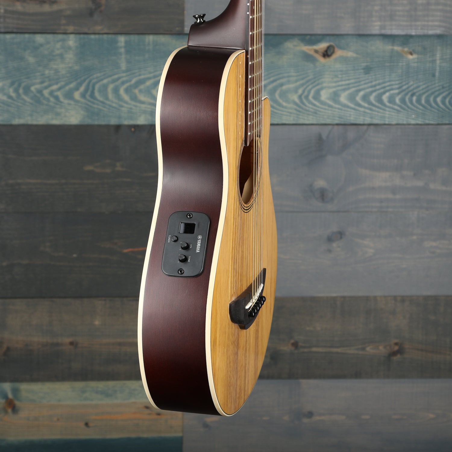 Yamaha APXT2EW Natural 3/4 APX Thin-line Cutaway Acoustic Electric Guitar